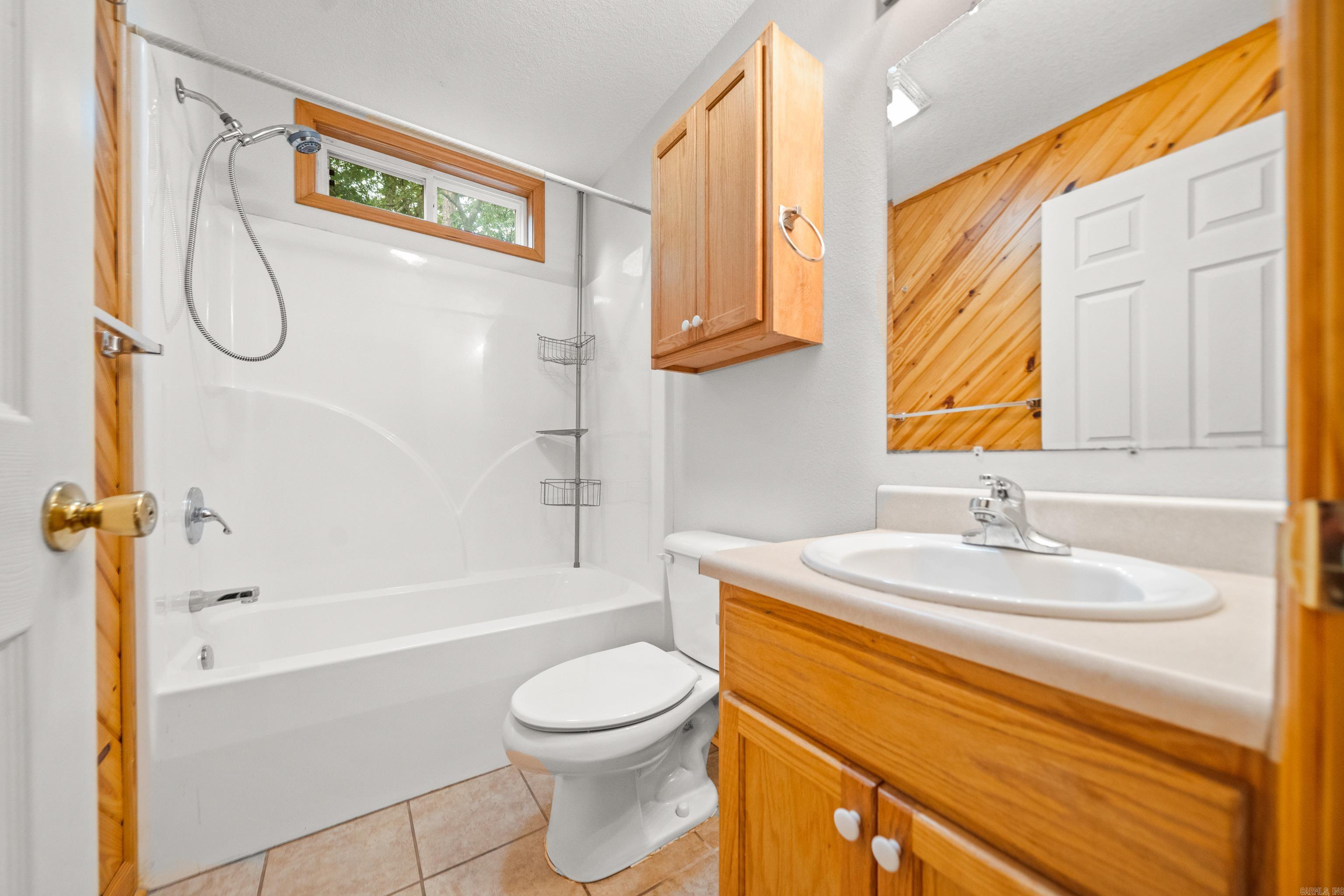 ARROWHEAD LAKE ESTATES 3 - Residential
