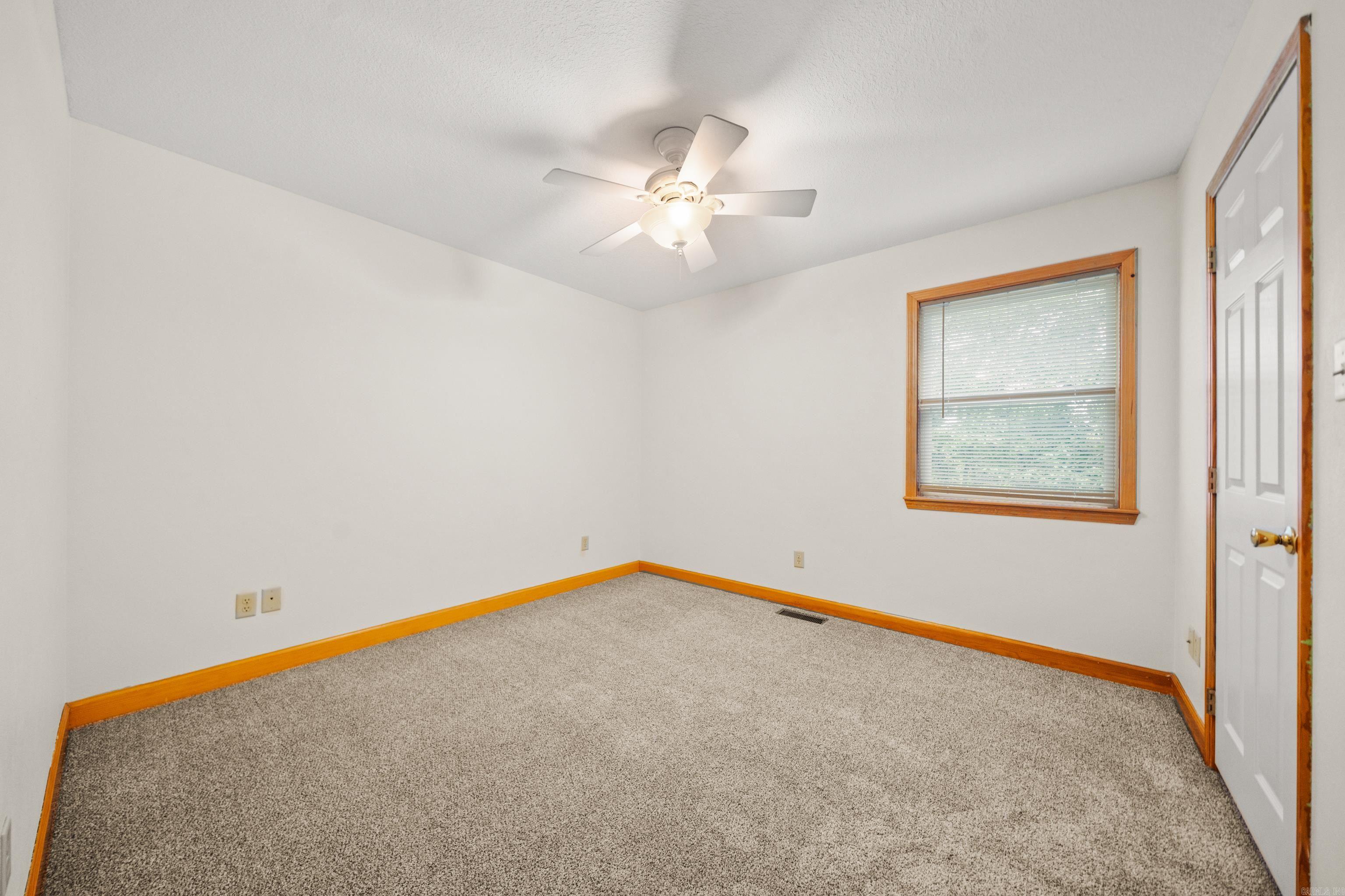ARROWHEAD LAKE ESTATES 3 - Residential