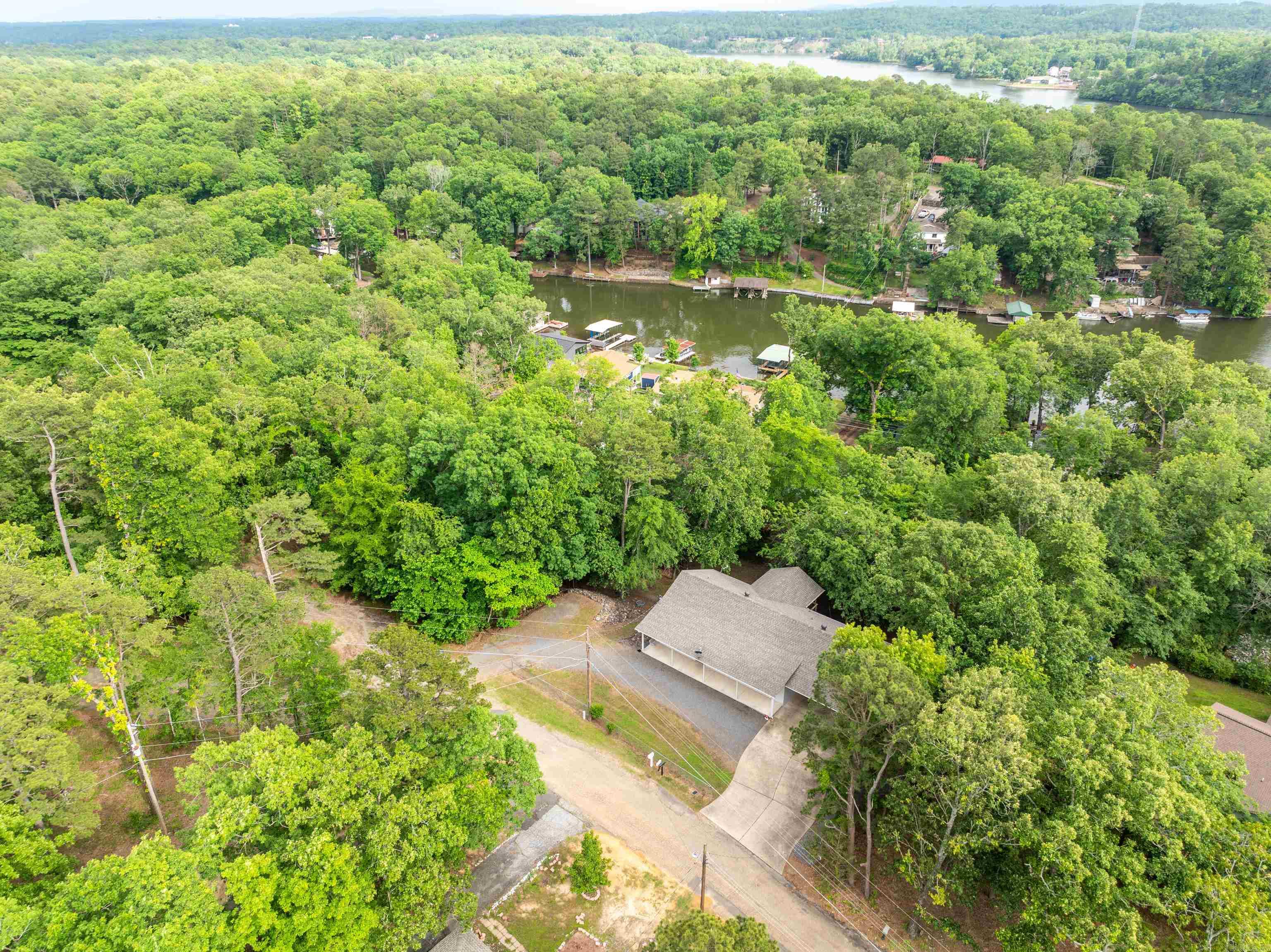 ARROWHEAD LAKE ESTATES 3 - Residential