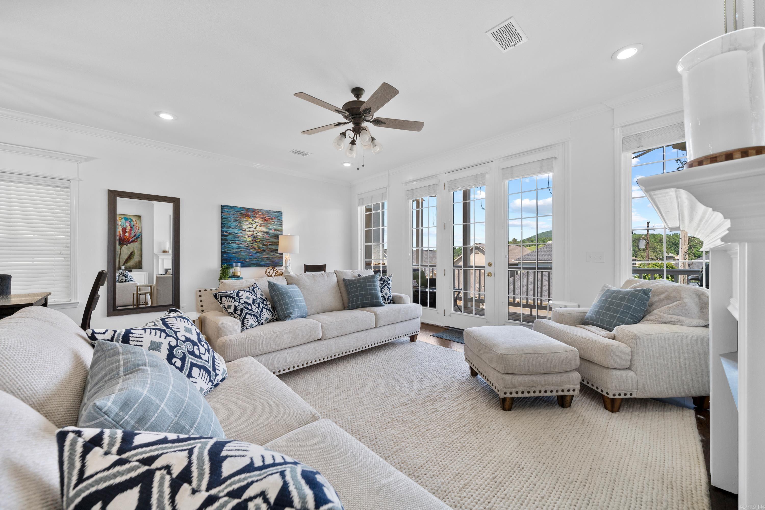 MAJESTIC LAKE VILLAGE TOWNHOMES - Residential