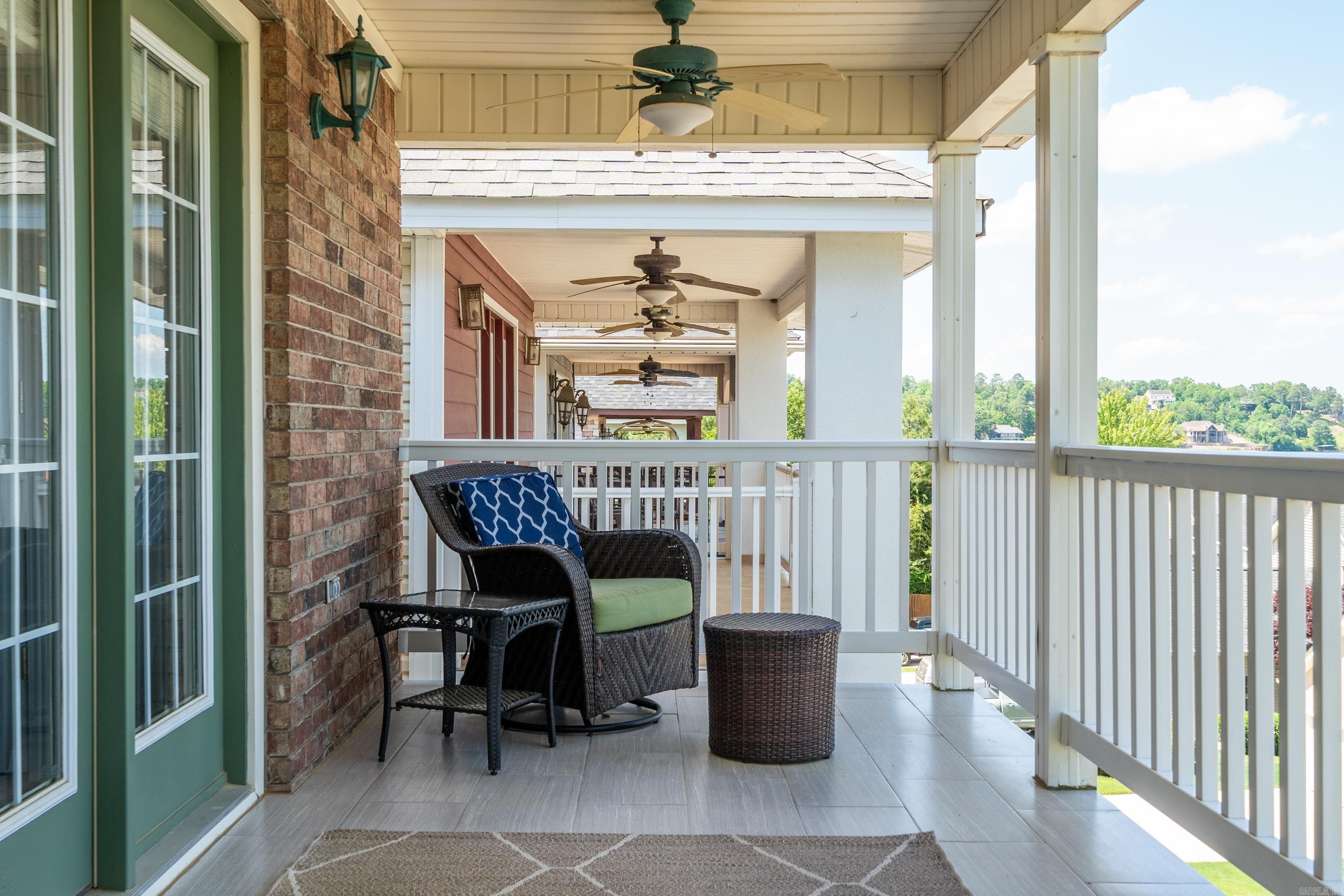 MAJESTIC LAKE VILLAGE TOWNHOMES - Residential