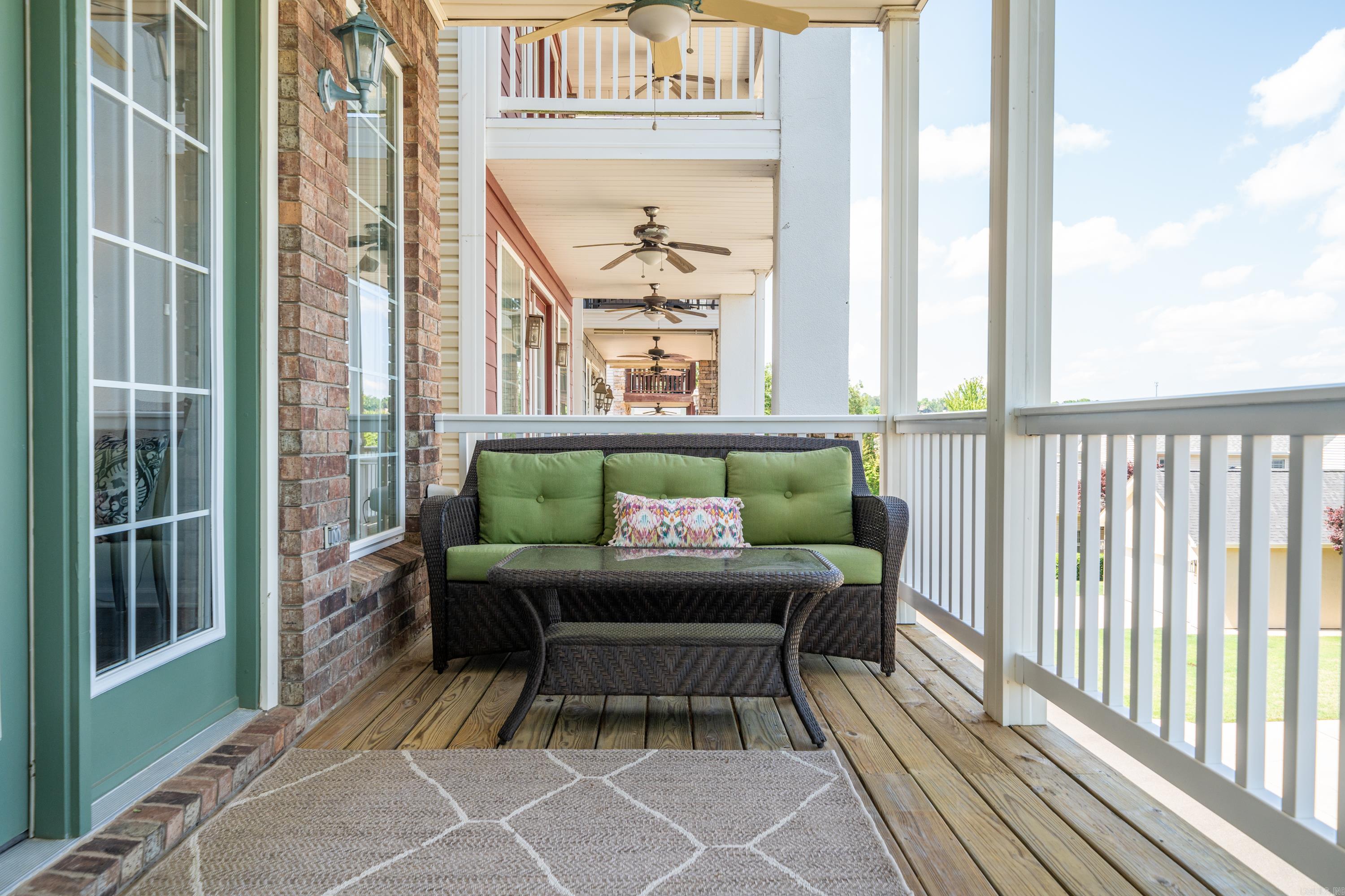 MAJESTIC LAKE VILLAGE TOWNHOMES - Residential