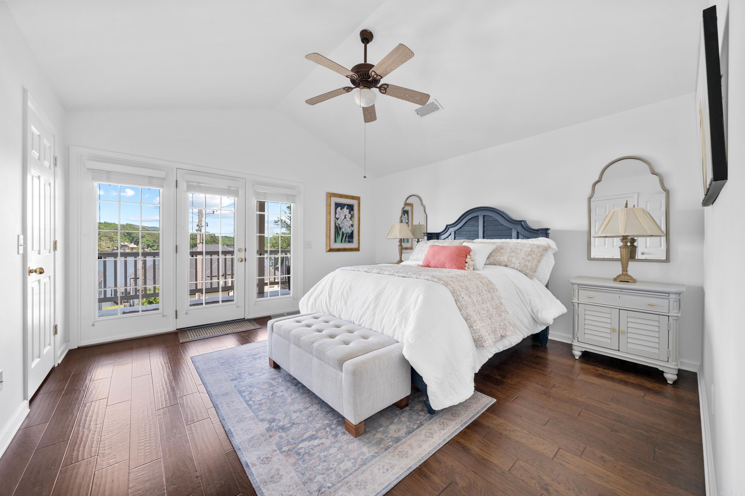 MAJESTIC LAKE VILLAGE TOWNHOMES - Residential