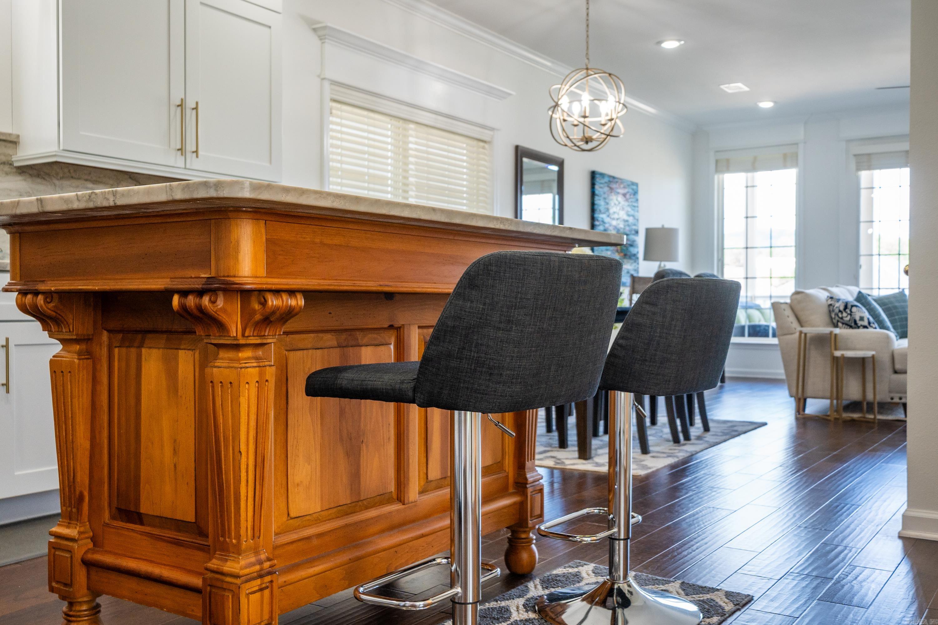 MAJESTIC LAKE VILLAGE TOWNHOMES - Residential