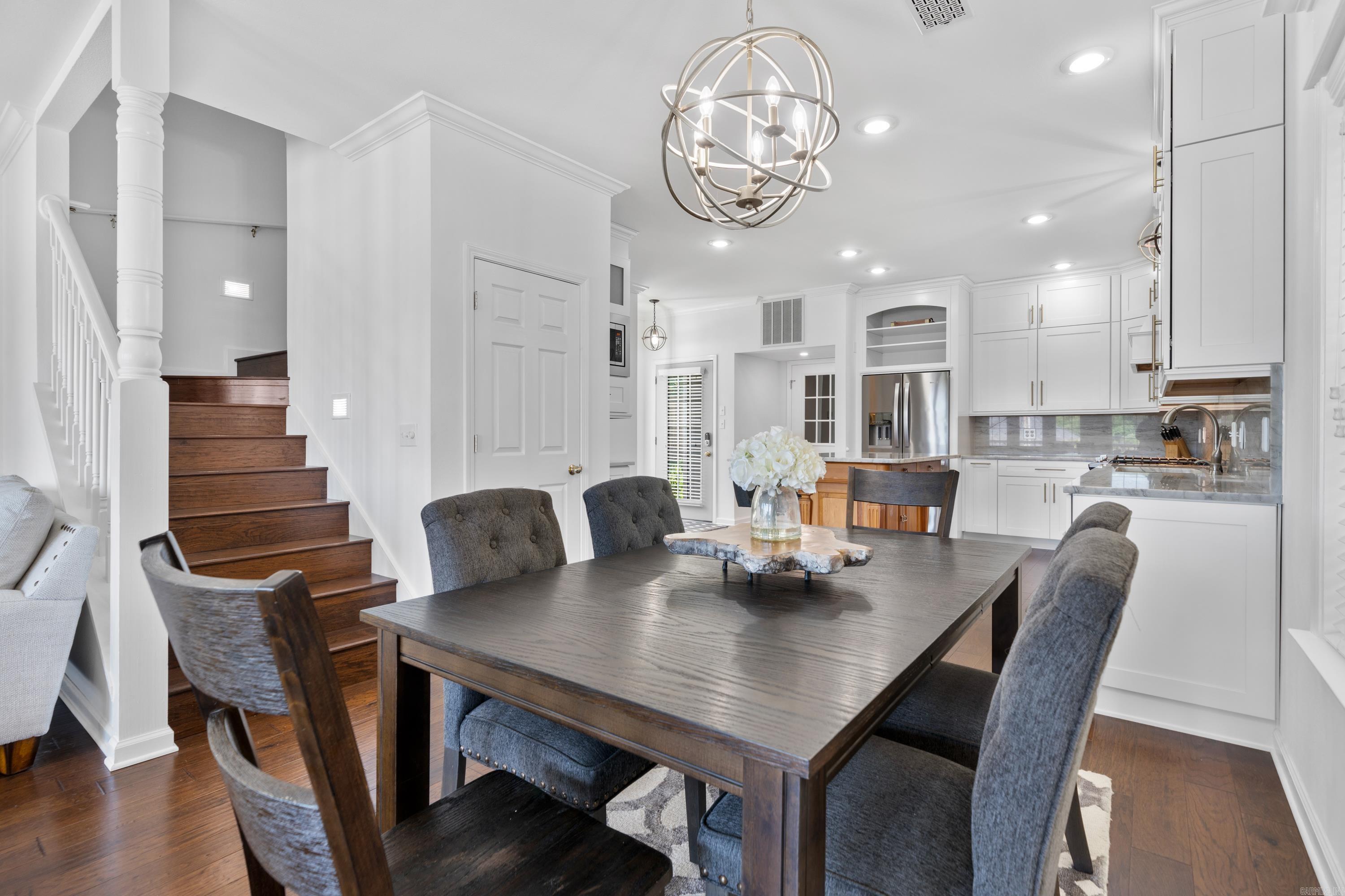 MAJESTIC LAKE VILLAGE TOWNHOMES - Residential