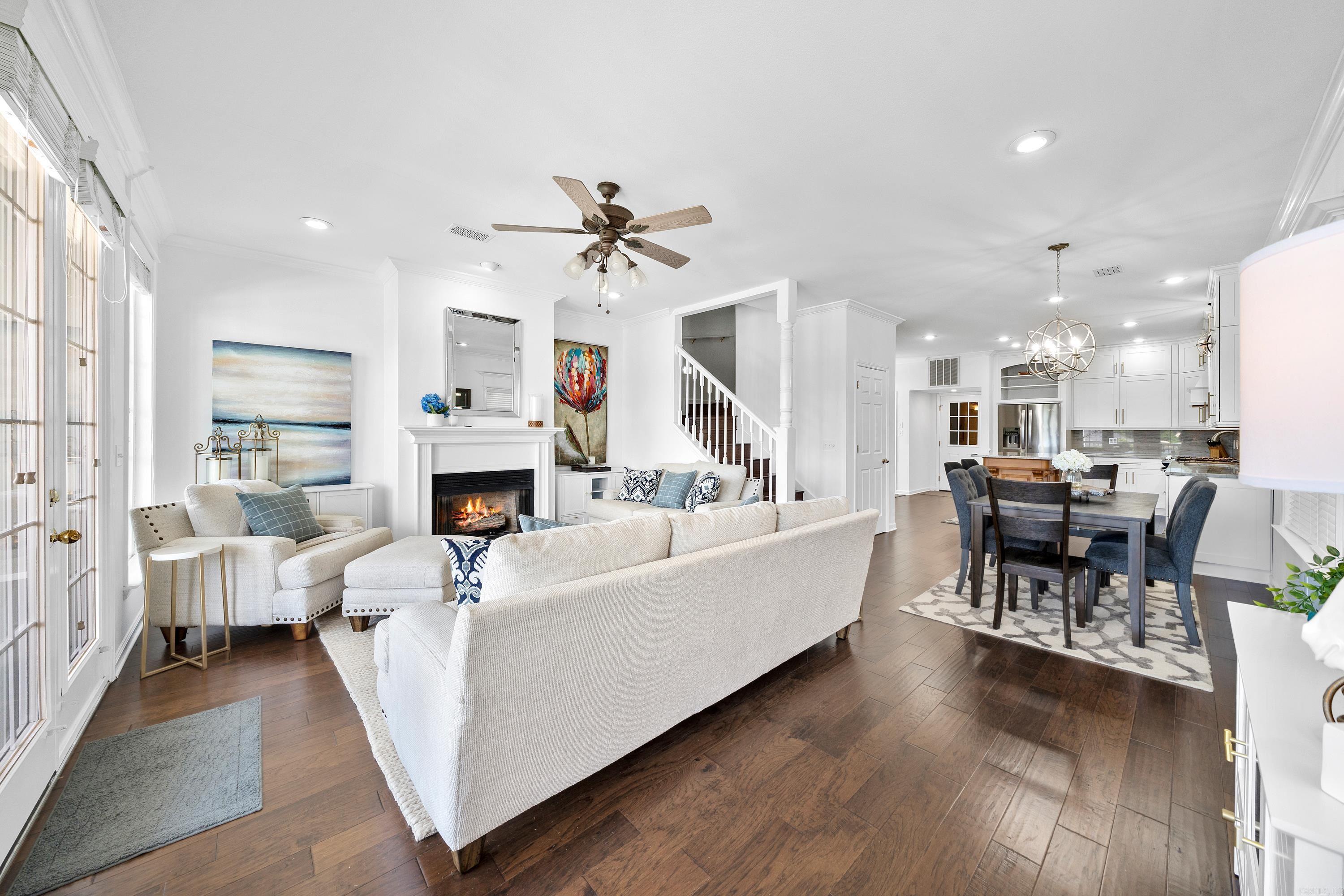 MAJESTIC LAKE VILLAGE TOWNHOMES - Residential