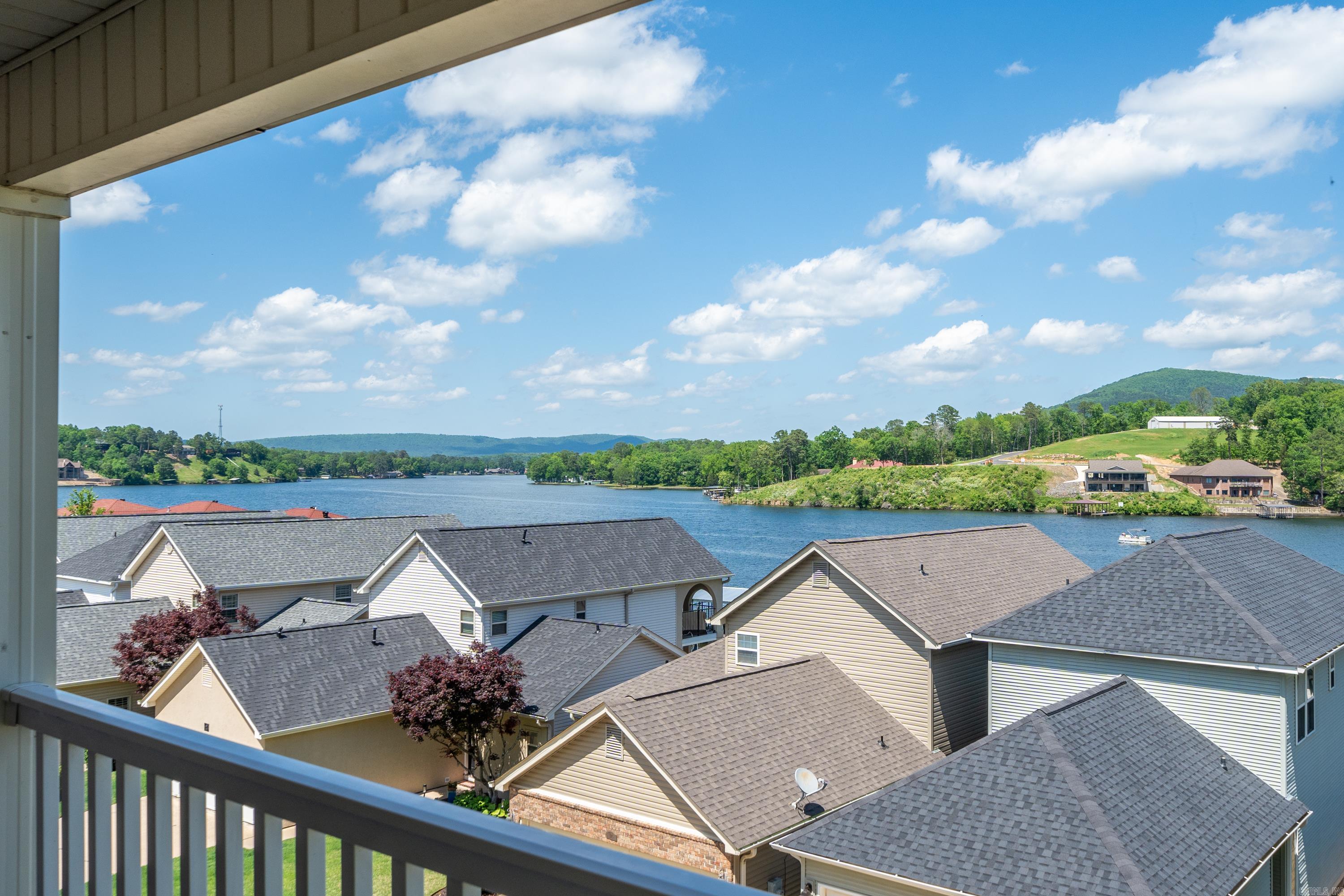 MAJESTIC LAKE VILLAGE TOWNHOMES - Residential