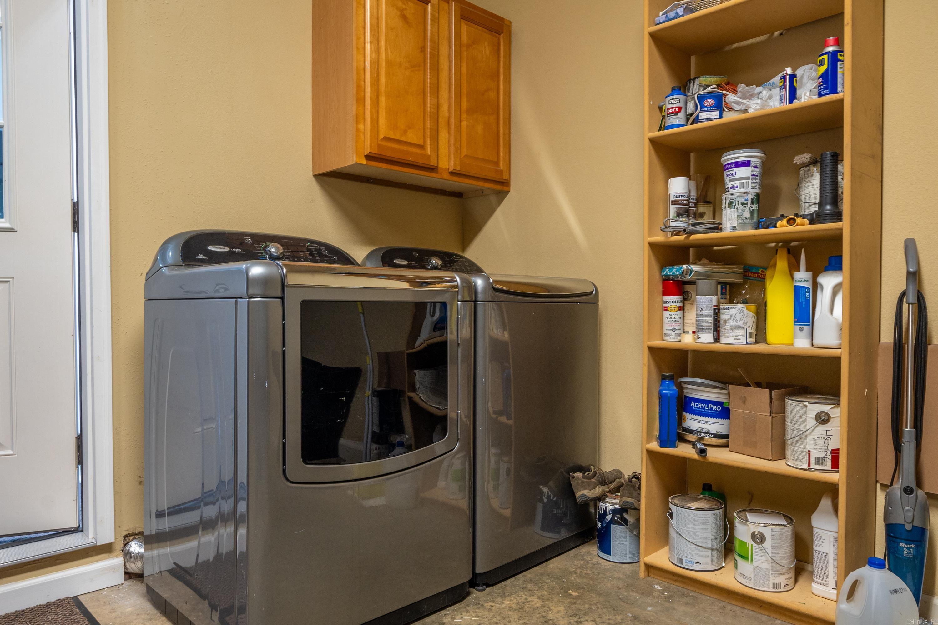 MAJESTIC LAKE VILLAGE TOWNHOMES - Residential