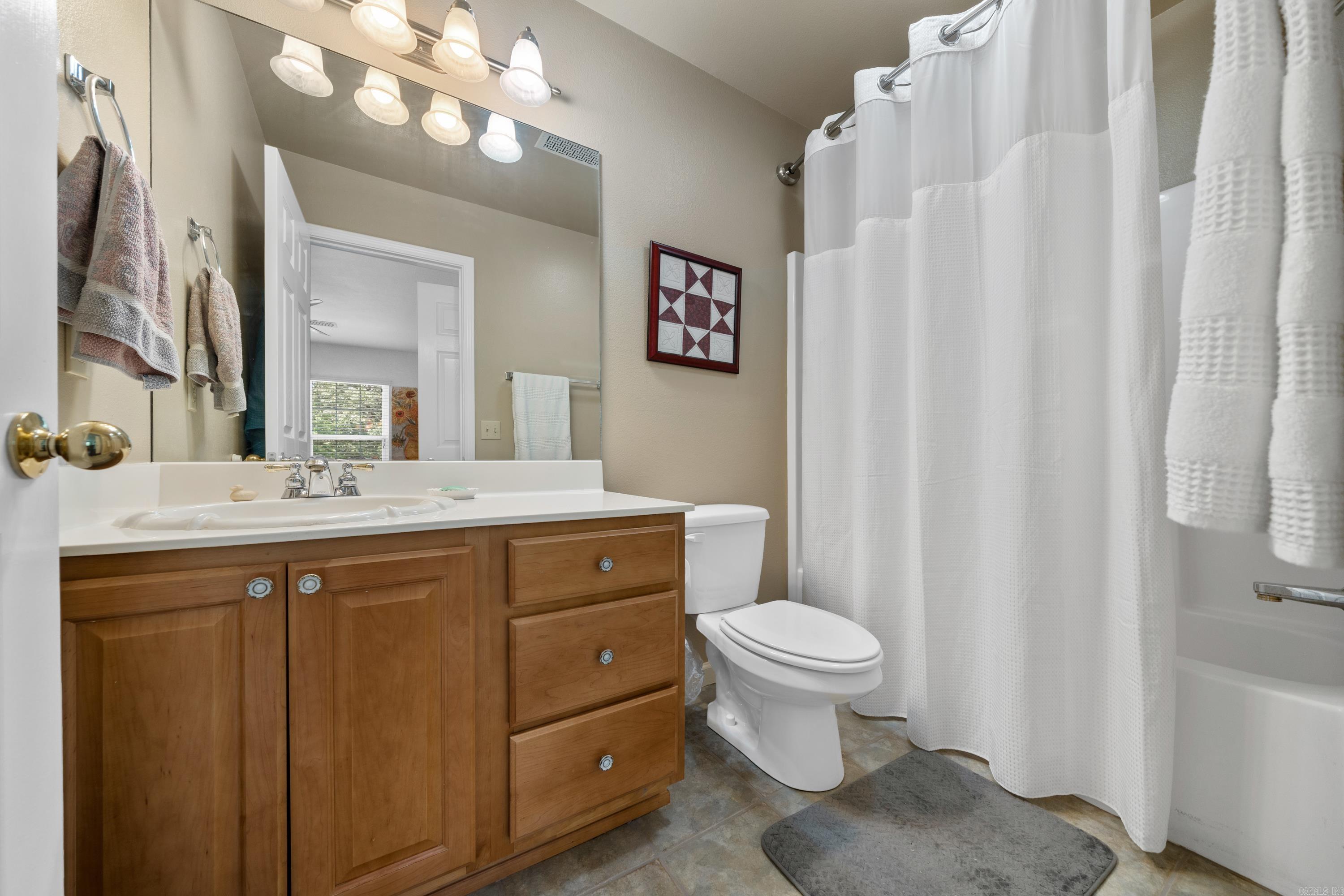 MAJESTIC LAKE VILLAGE TOWNHOMES - Residential