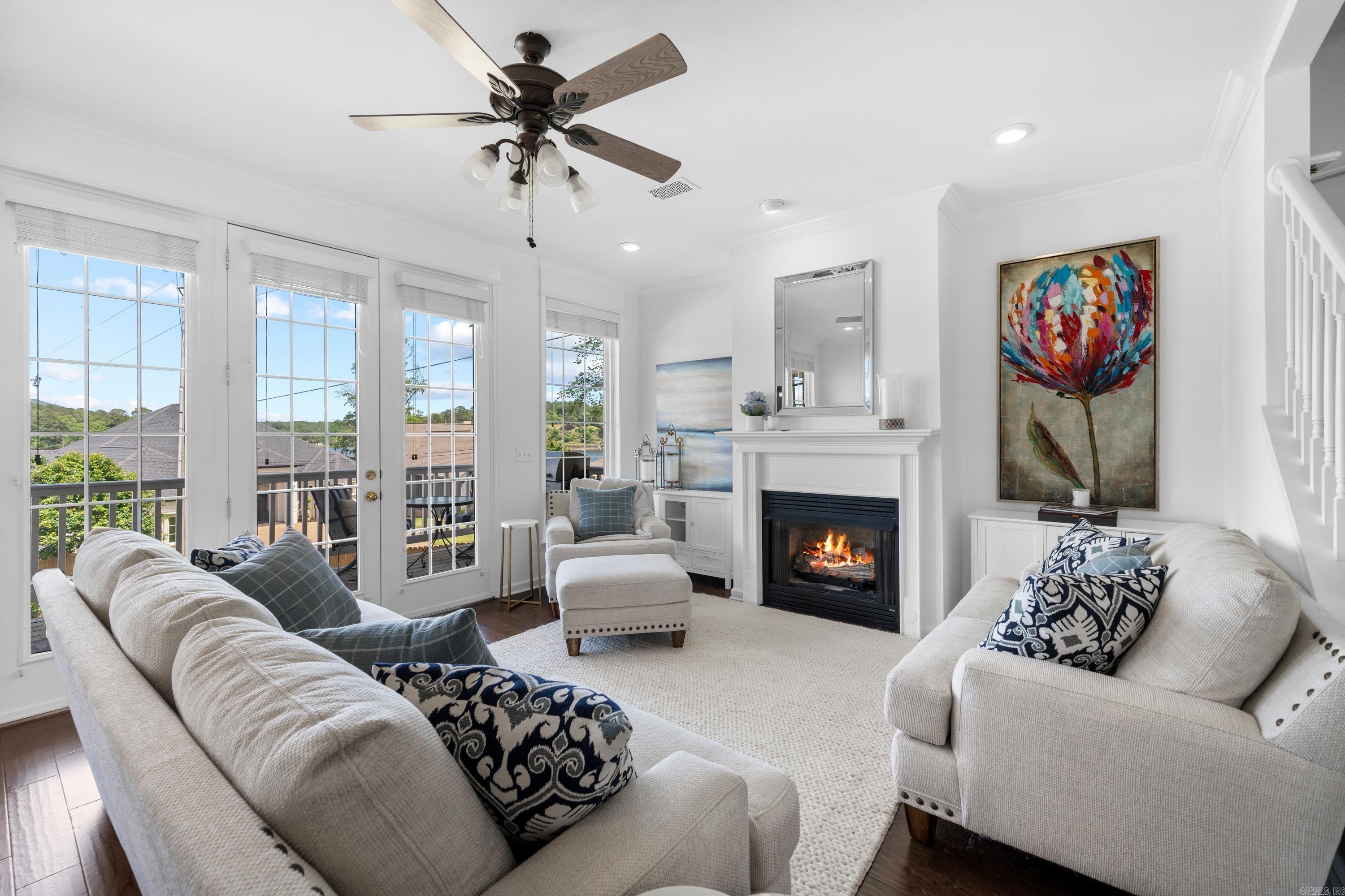 MAJESTIC LAKE VILLAGE TOWNHOMES - Residential