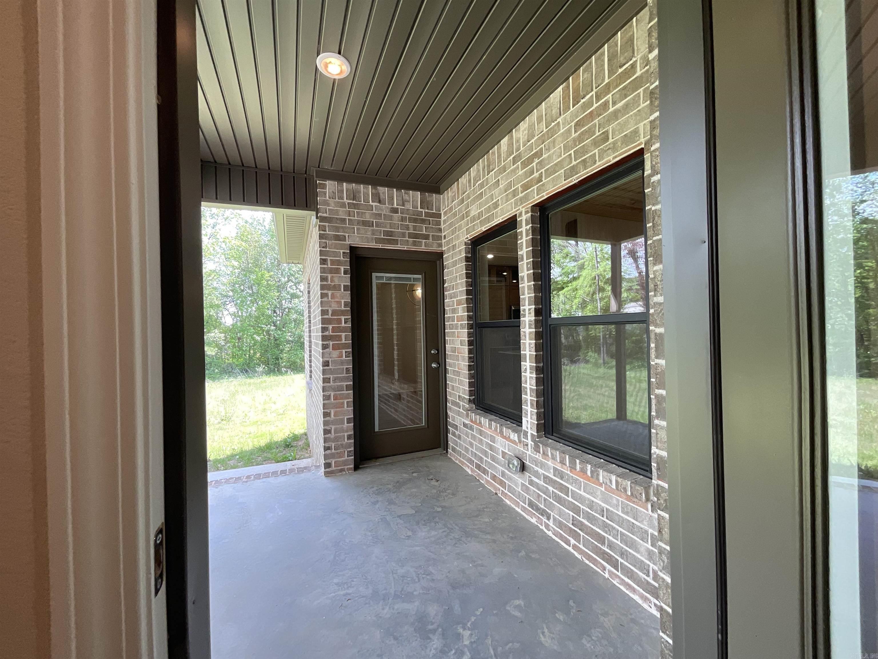 BROWN ADD TO JACK - Residential