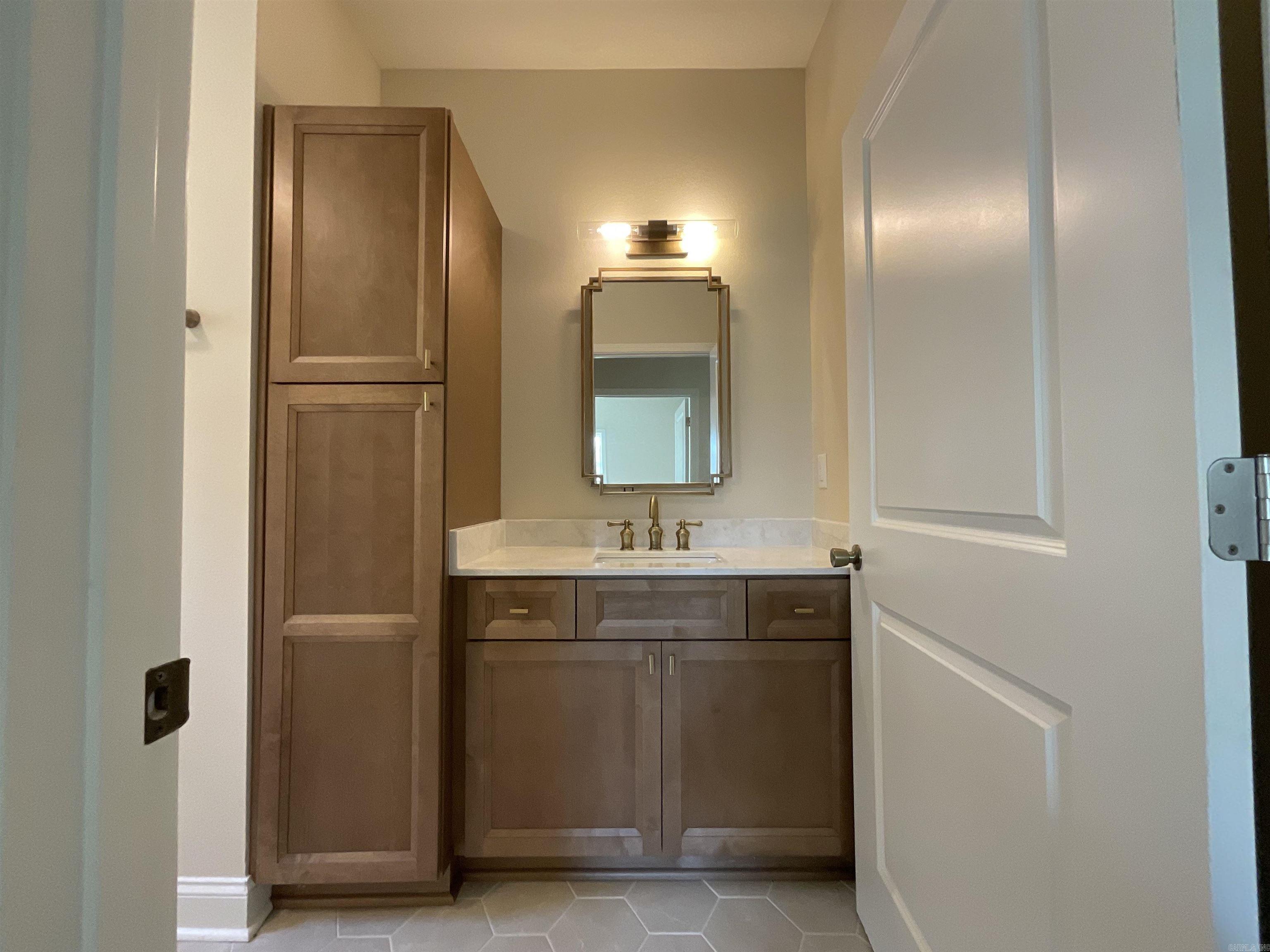 BROWN ADD TO JACK - Residential