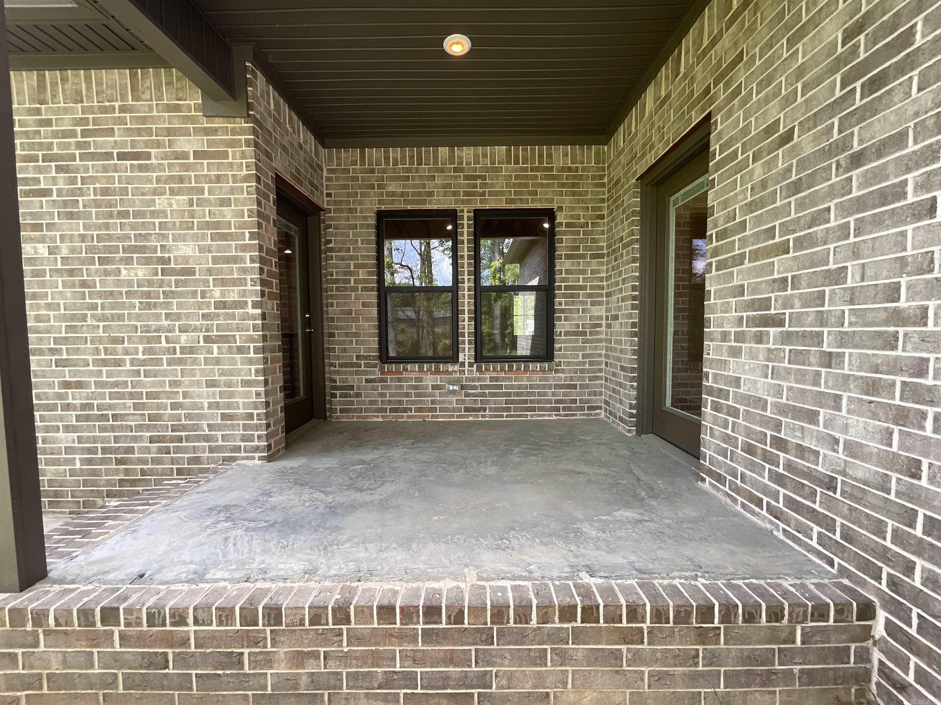 BROWN ADD TO JACK - Residential