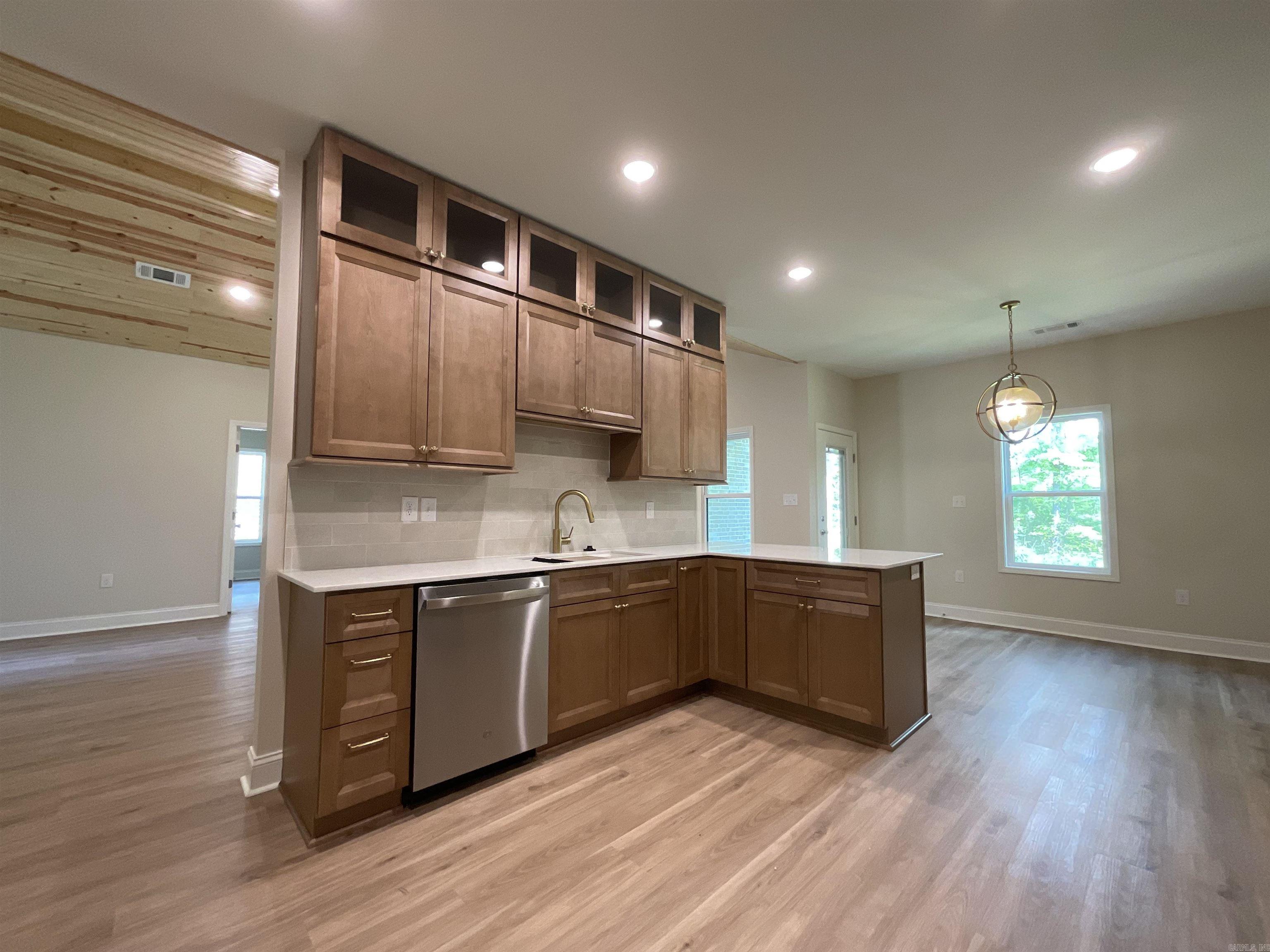 BROWN ADD TO JACK - Residential