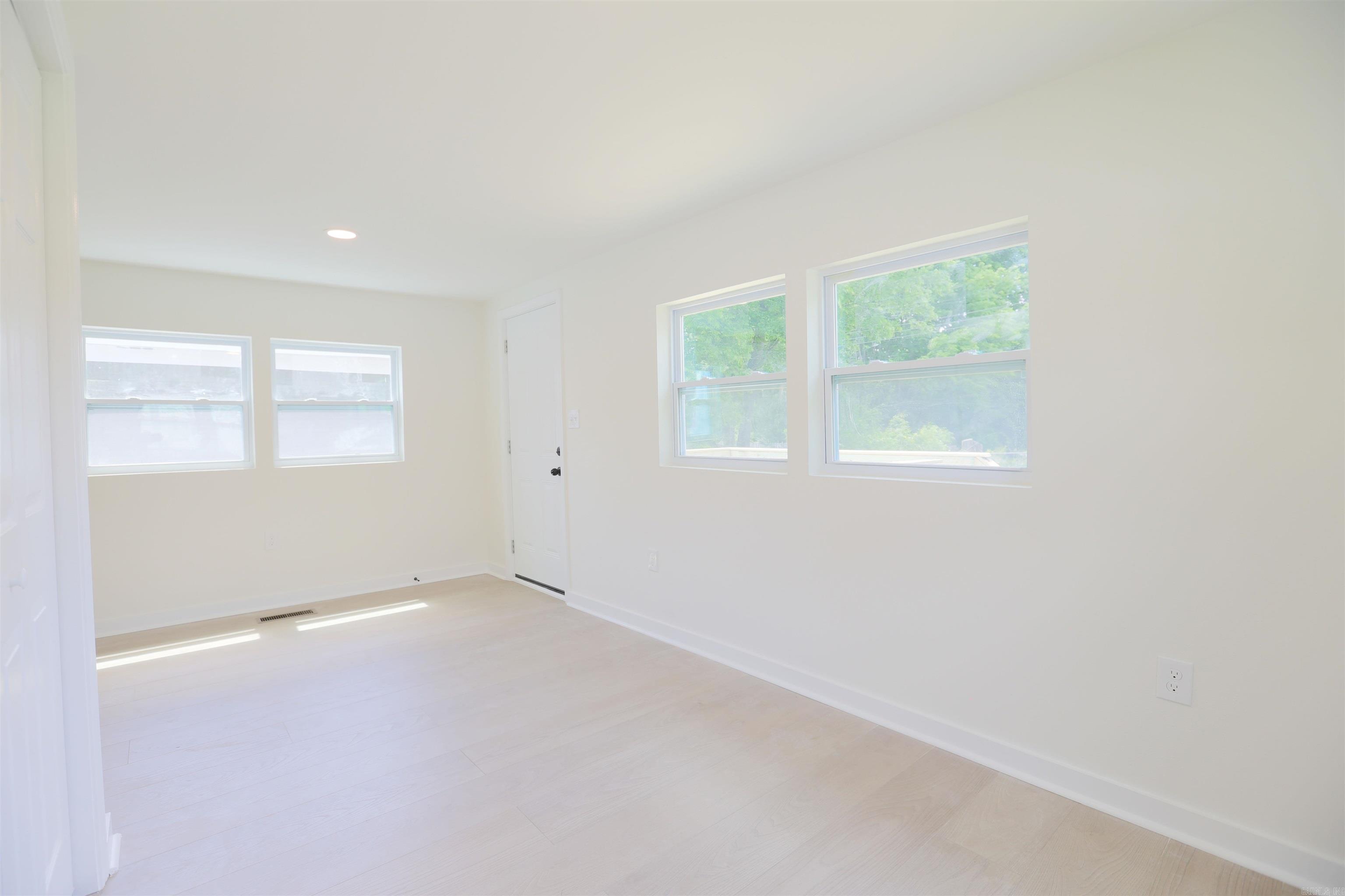 CITY OF LR L15 - Residential