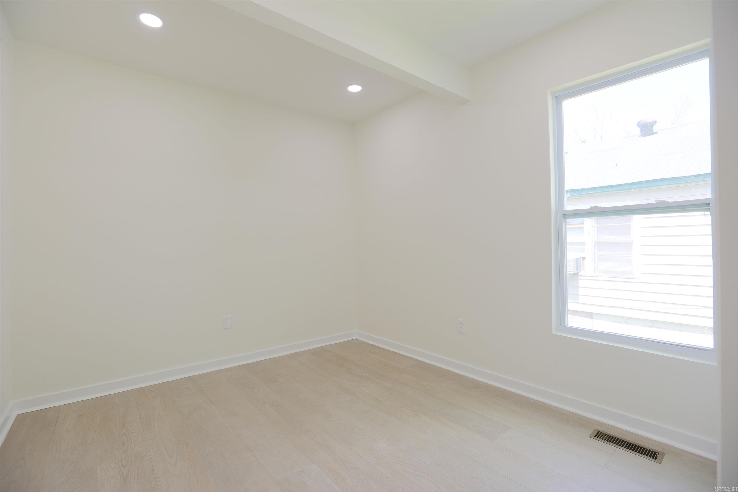 CITY OF LR L15 - Residential