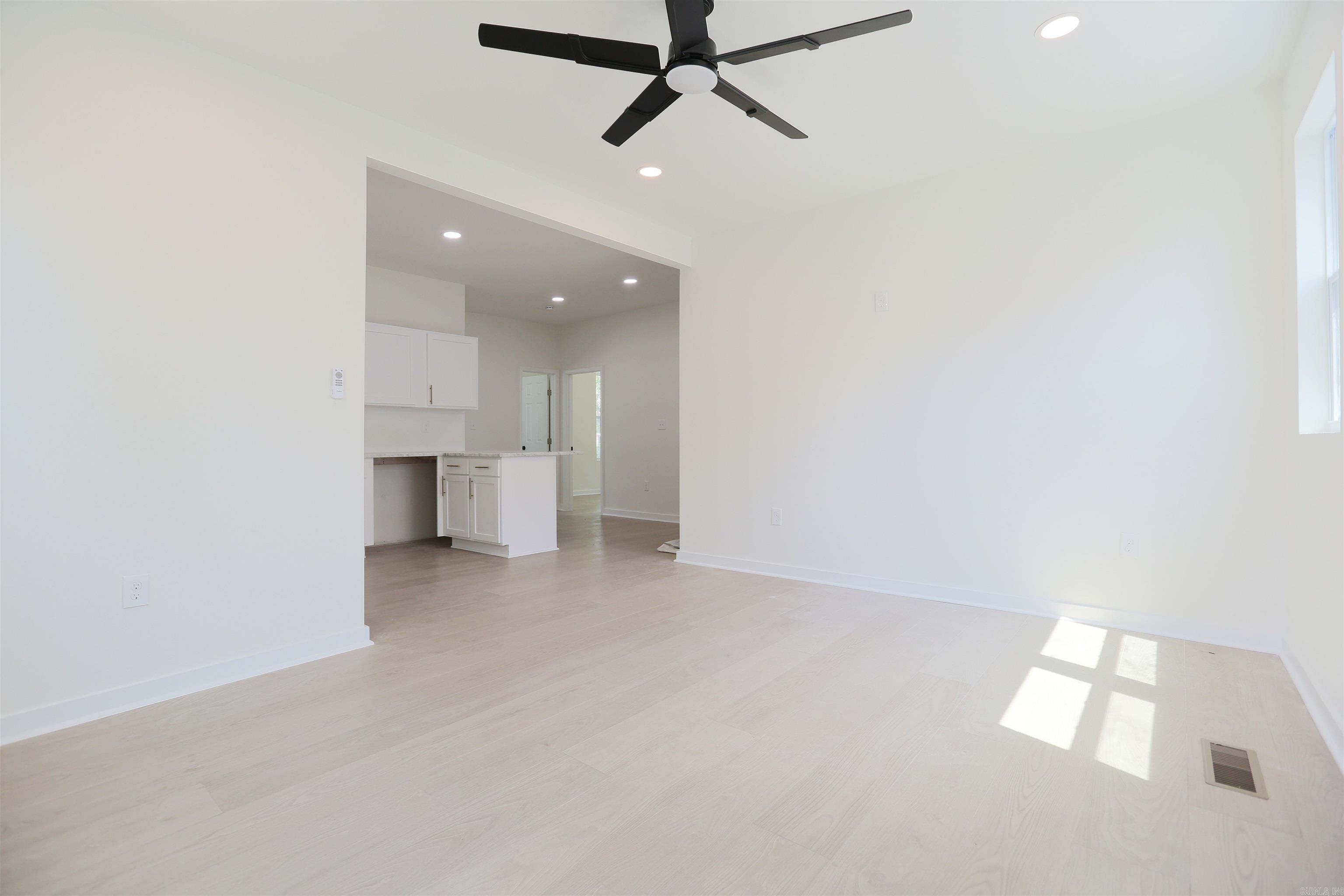 CITY OF LR L15 - Residential