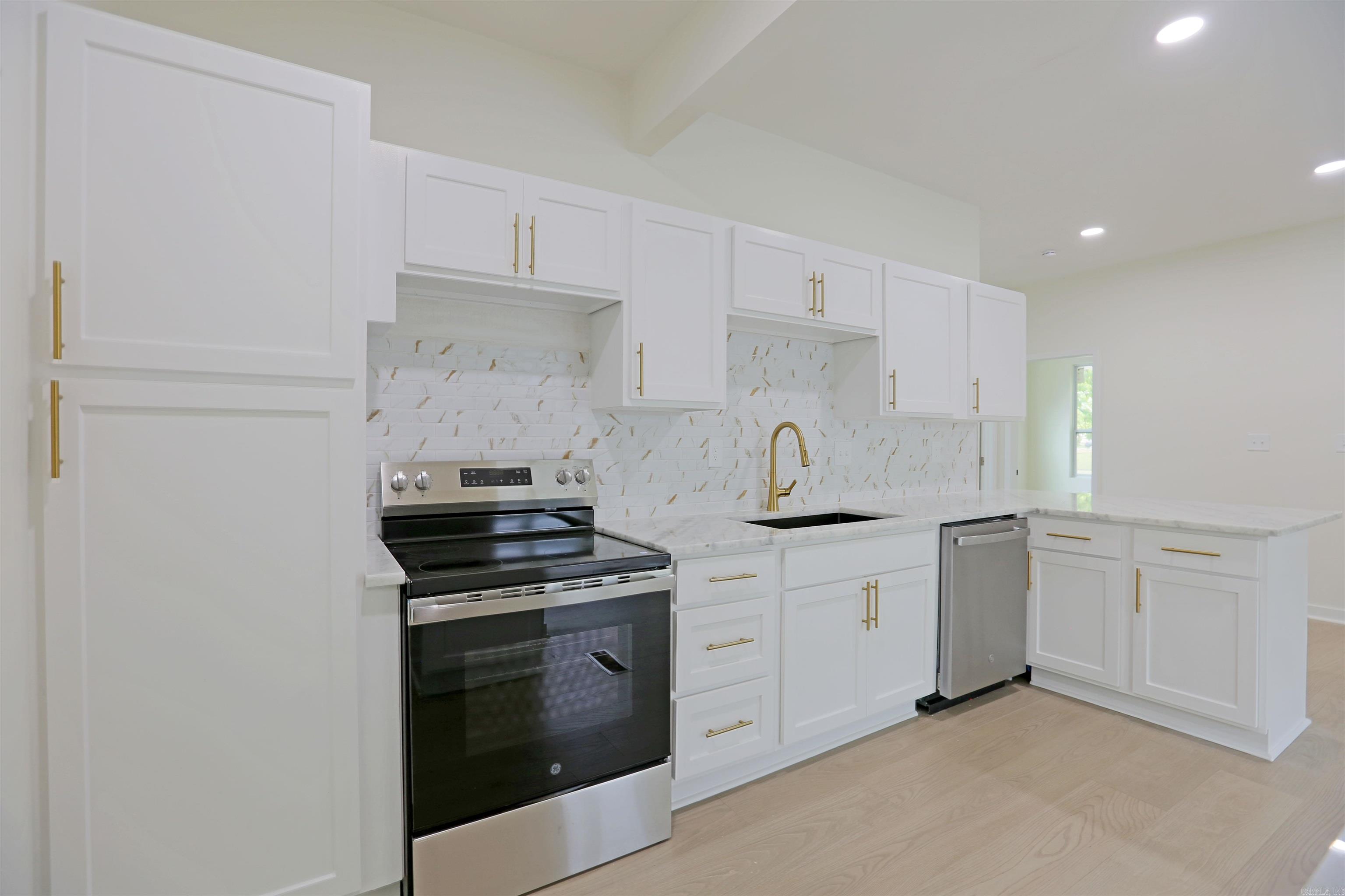 CITY OF LR L15 - Residential