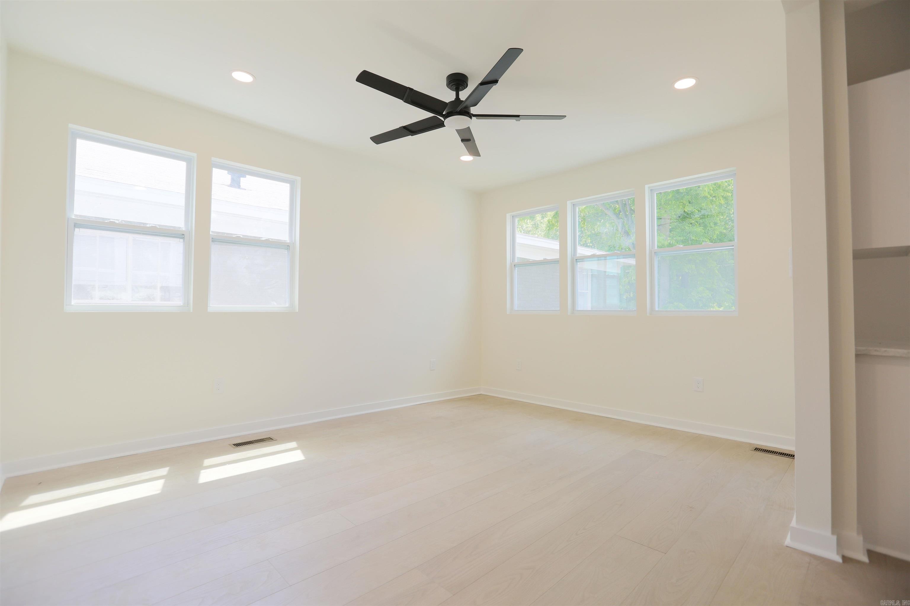 CITY OF LR L15 - Residential