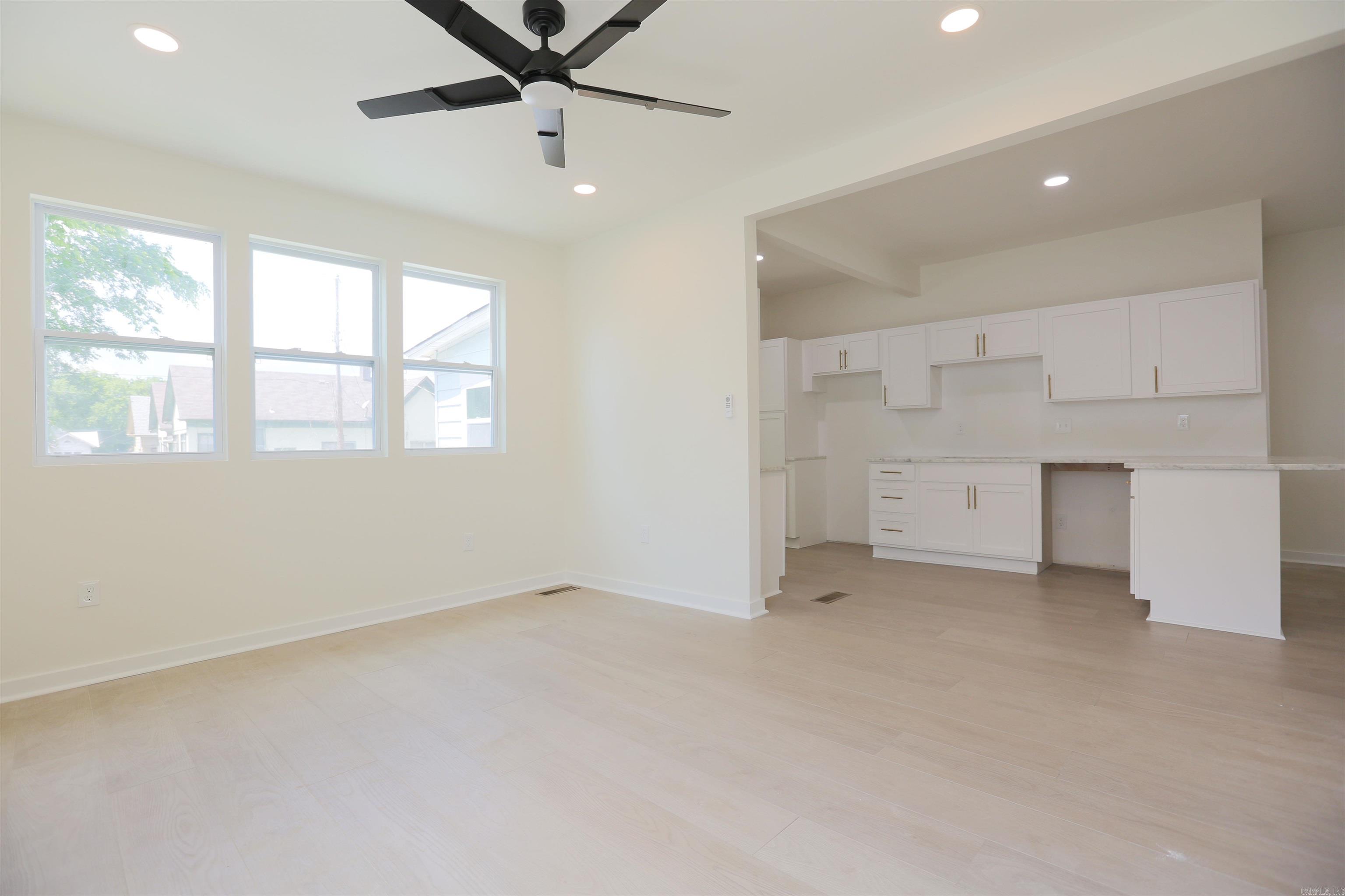 CITY OF LR L15 - Residential