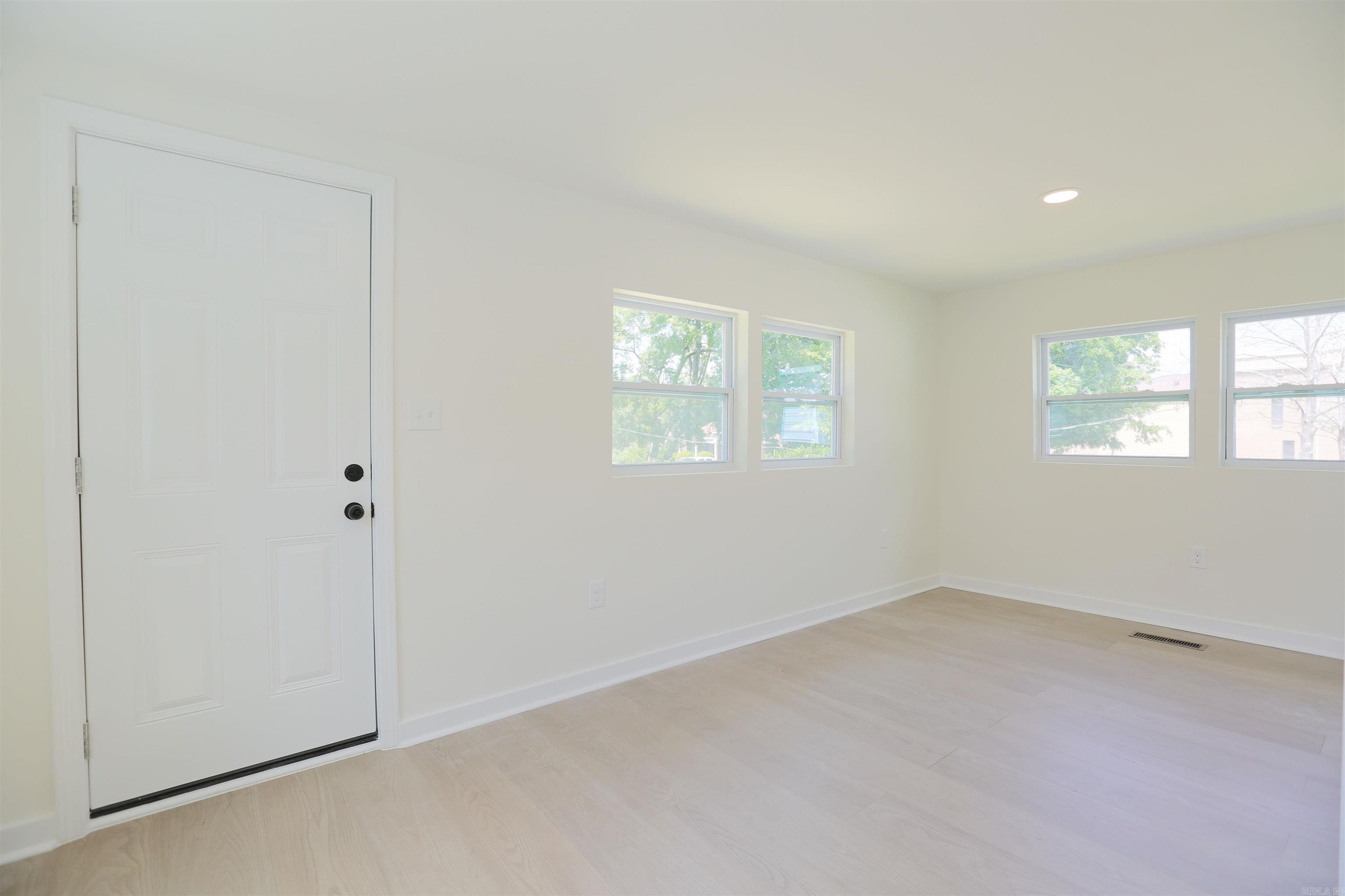 CITY OF LR L15 - Residential