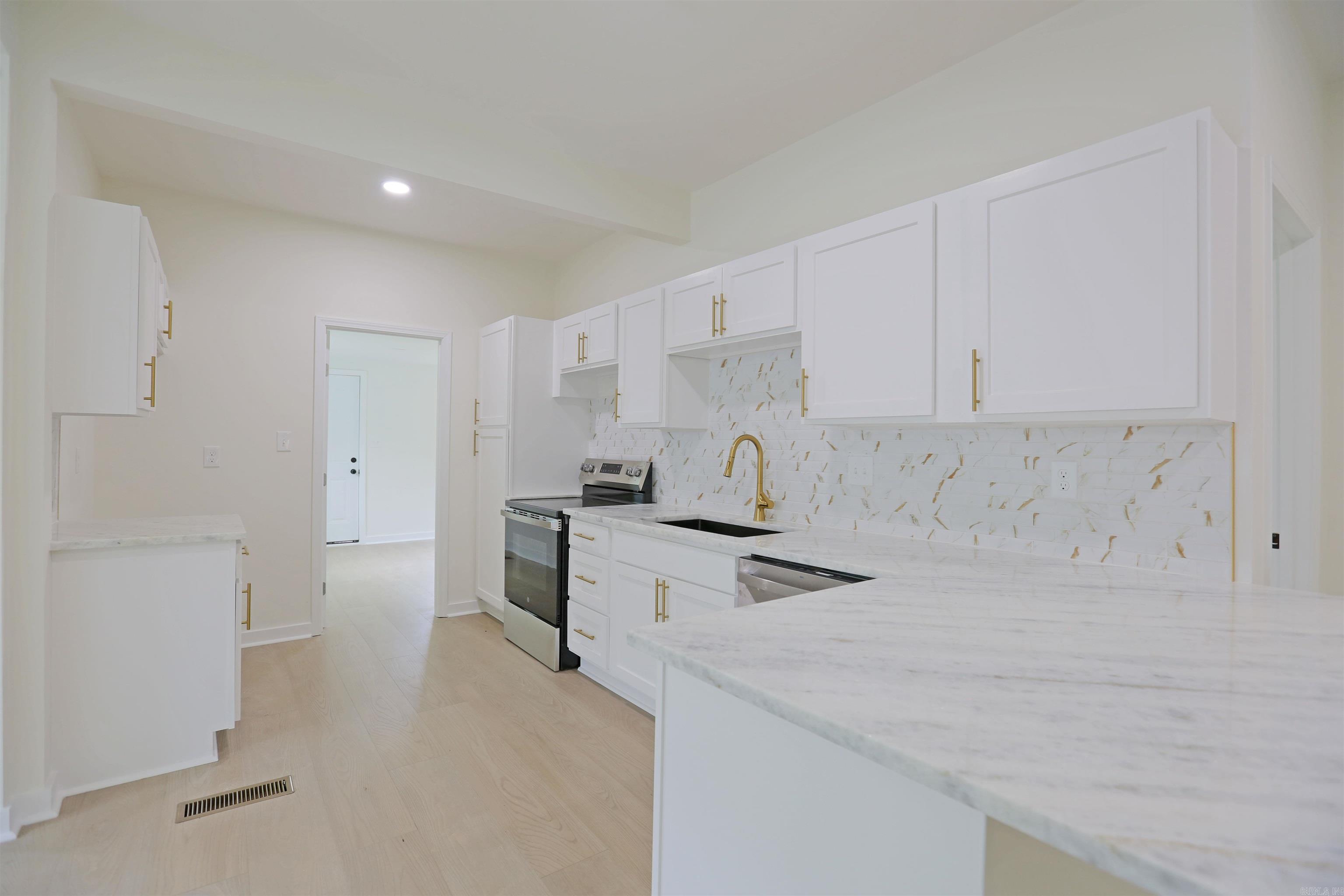 CITY OF LR L15 - Residential