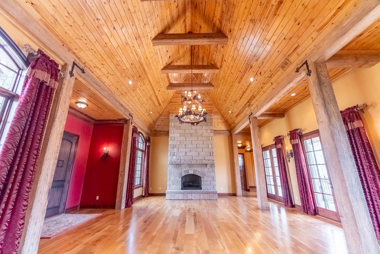 Metes & Bounds - Residential