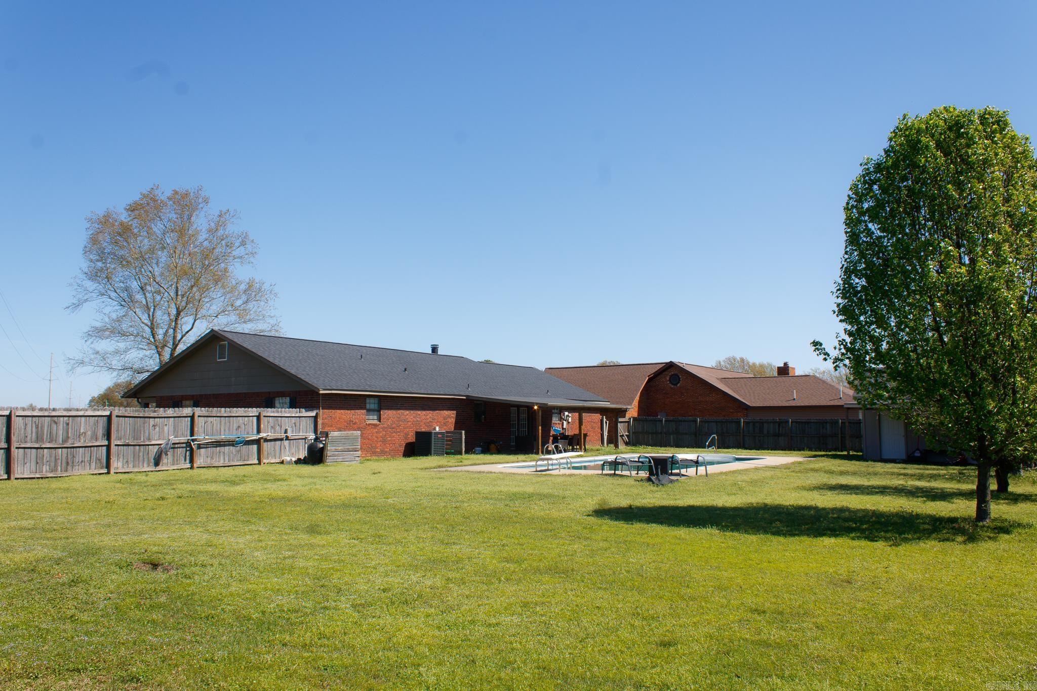 Pennys Mcccken - Residential