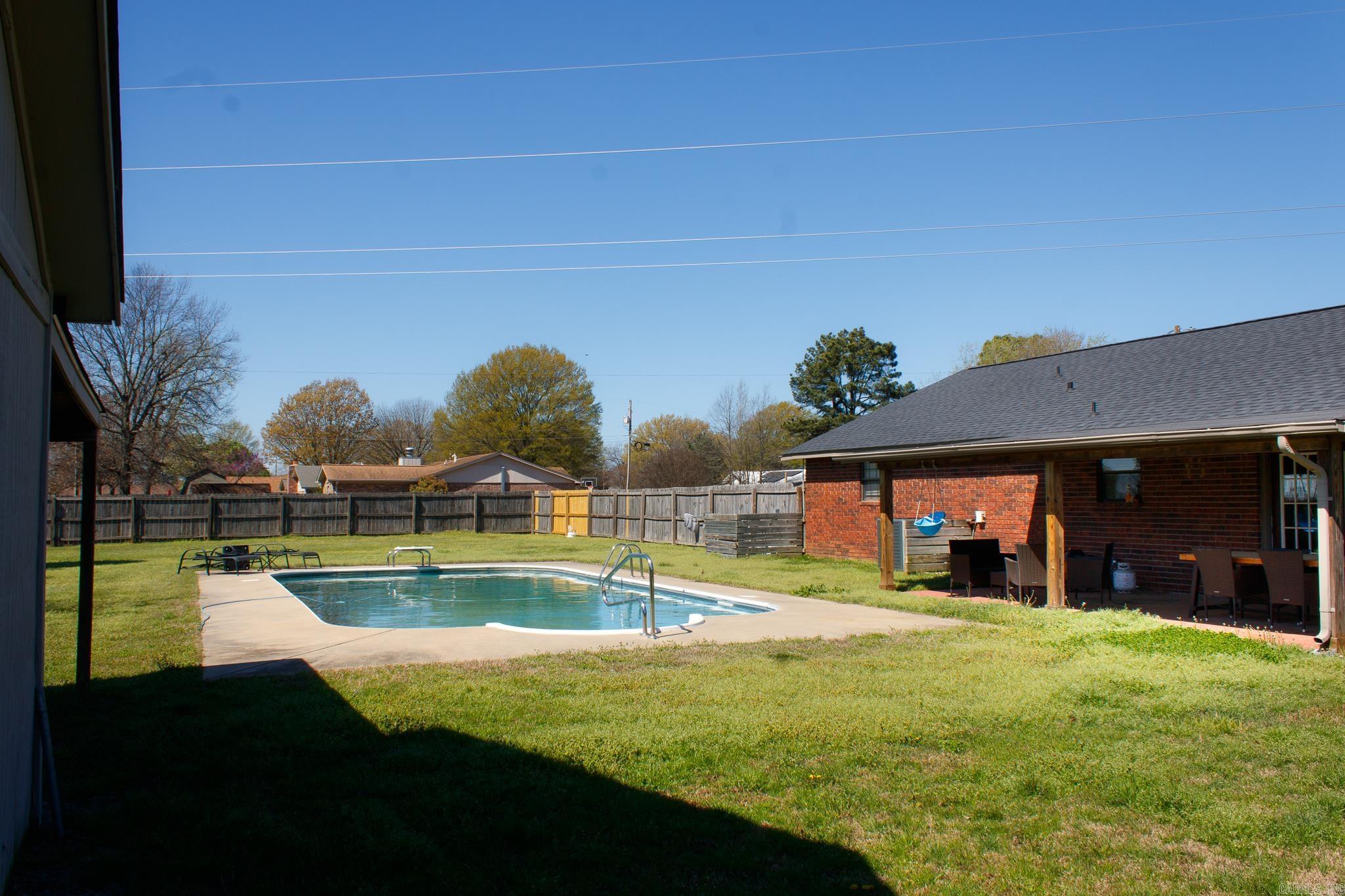 Pennys Mcccken - Residential