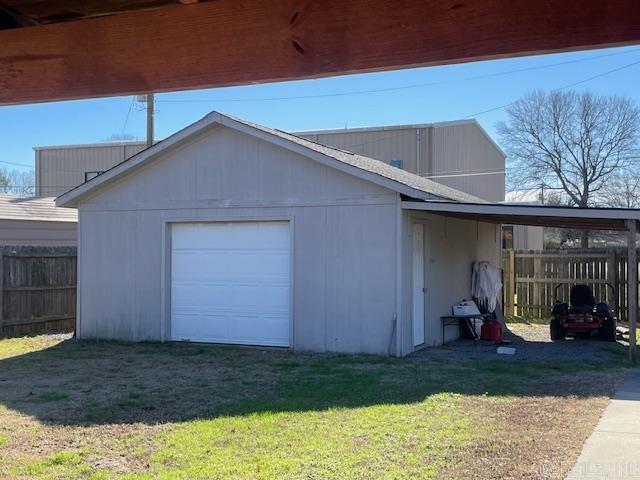 Pennys Mcccken - Residential