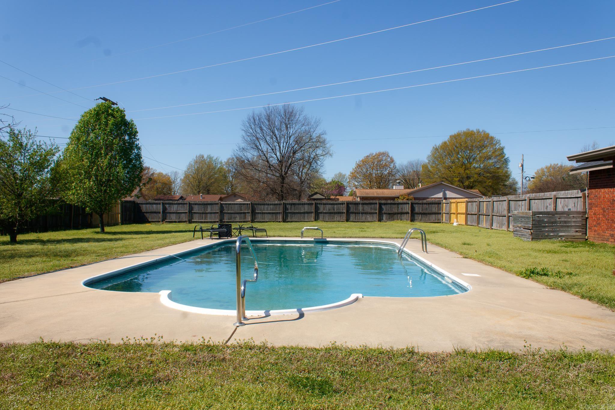 Pennys Mcccken - Residential