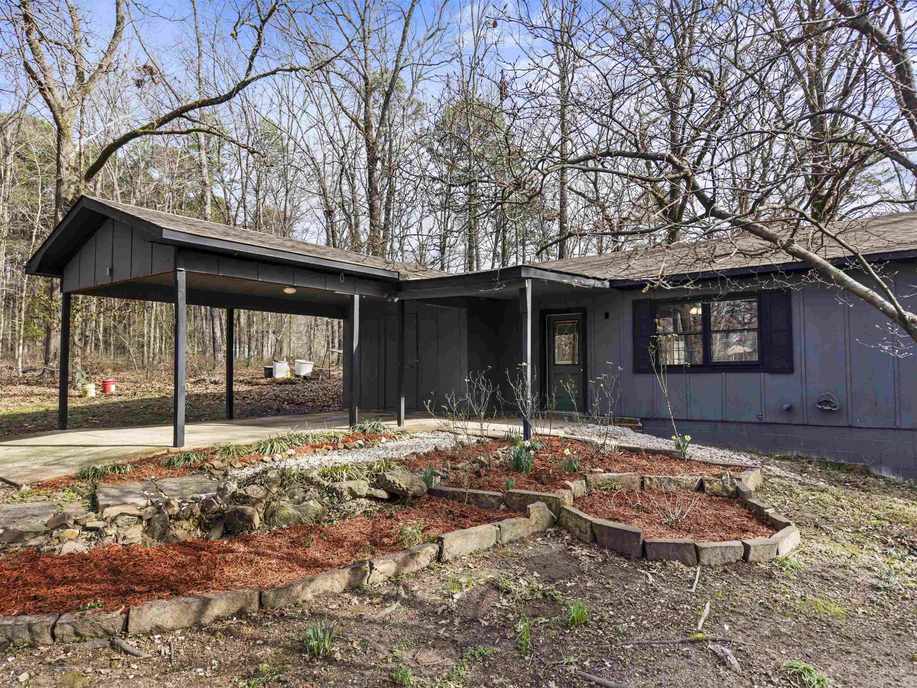 Orfanos - Residential