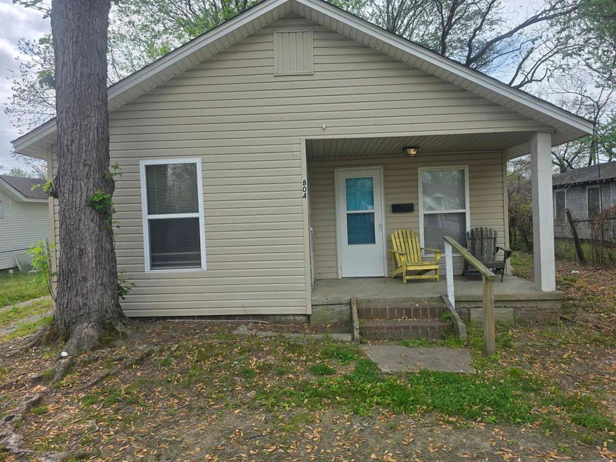 Cute 2BD/1BA in North Little Rock that is waiting for you to call home. Plenty of living and storage space throughout. Kitchen comes with all appliances as well as a washer/dryer in the separate laundry room. Continued maintenance will be at tenants expense. This property is managed by Hoffman Team so beware of scammers - we will never ask you to Cashapp us money. The lease for this property is for 18 months to 2 years with a 3% increase after the first year. Income must be 3x the amount of rent per month unless you have a housing voucher. Deposit, first month’s rent, and the $50 administration fee due before move in. Visit our office or <a href="https://showmojo.com/l/aebb291011">Schedule a Showing Online</a>