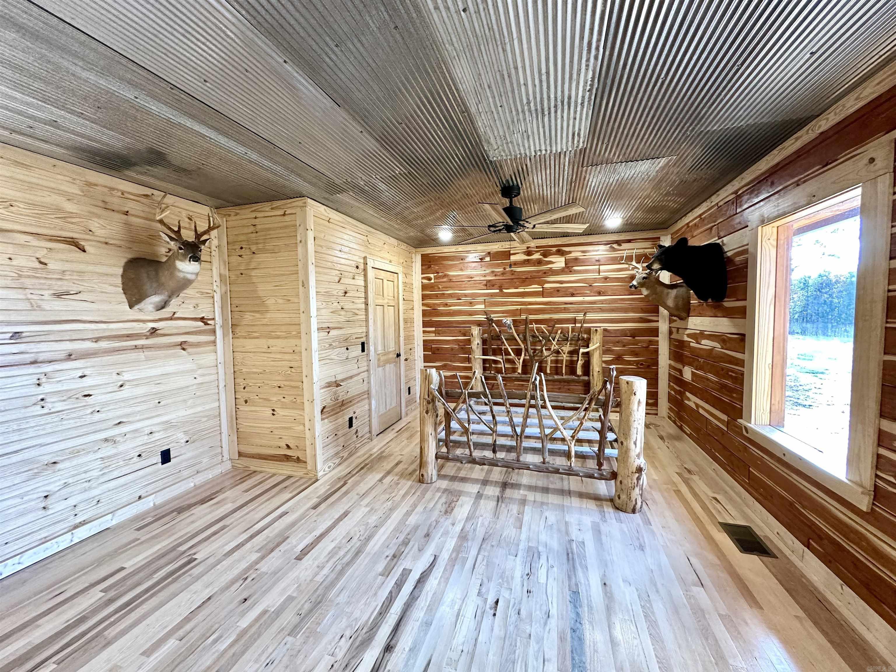 TOP OF THE LAKES EST - Residential