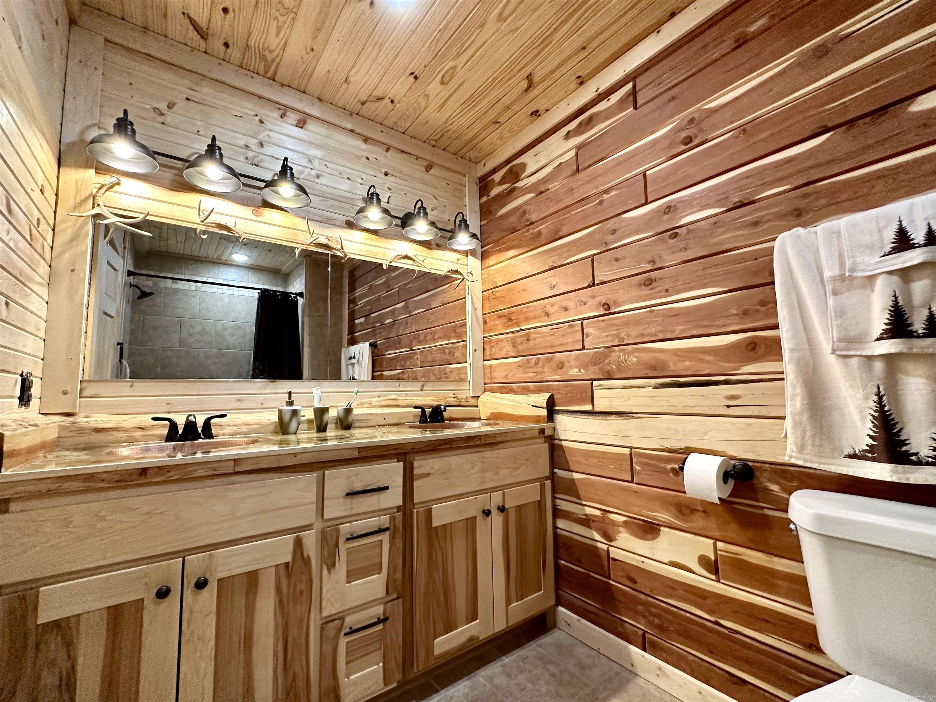 TOP OF THE LAKES EST - Residential