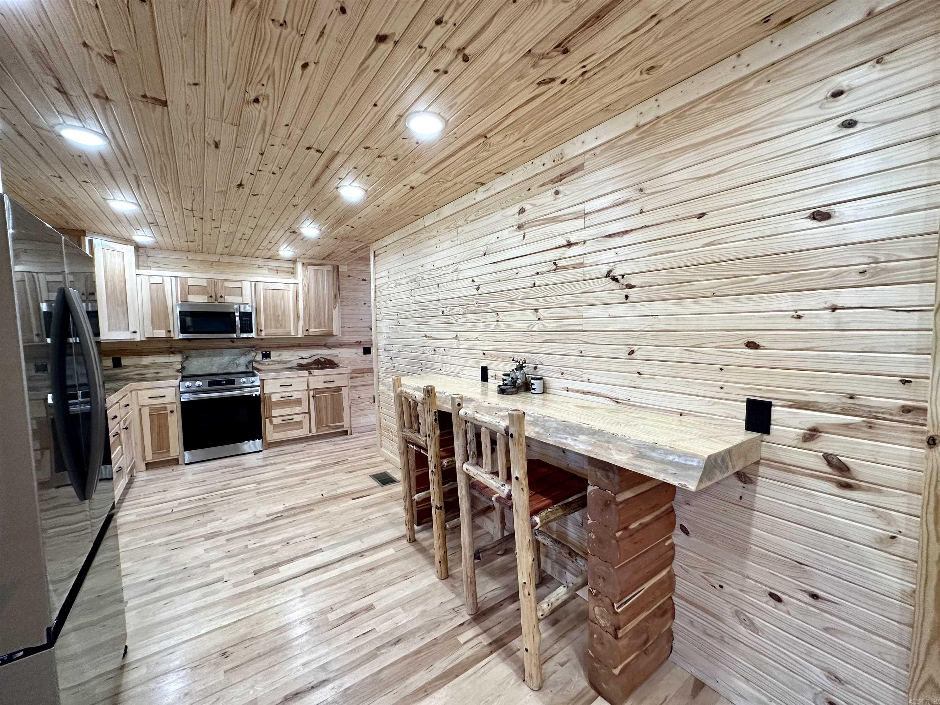 TOP OF THE LAKES EST - Residential