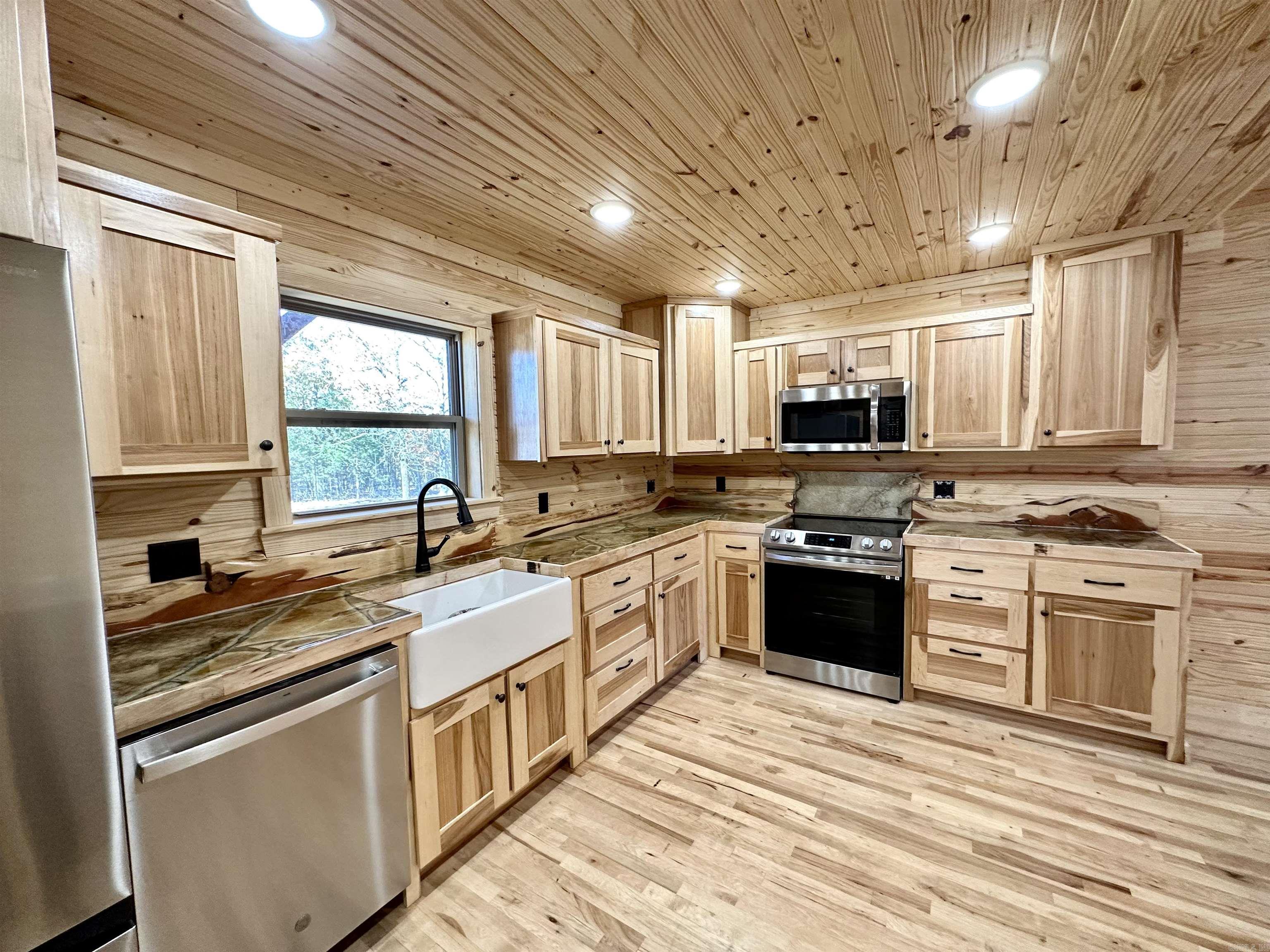 TOP OF THE LAKES EST - Residential