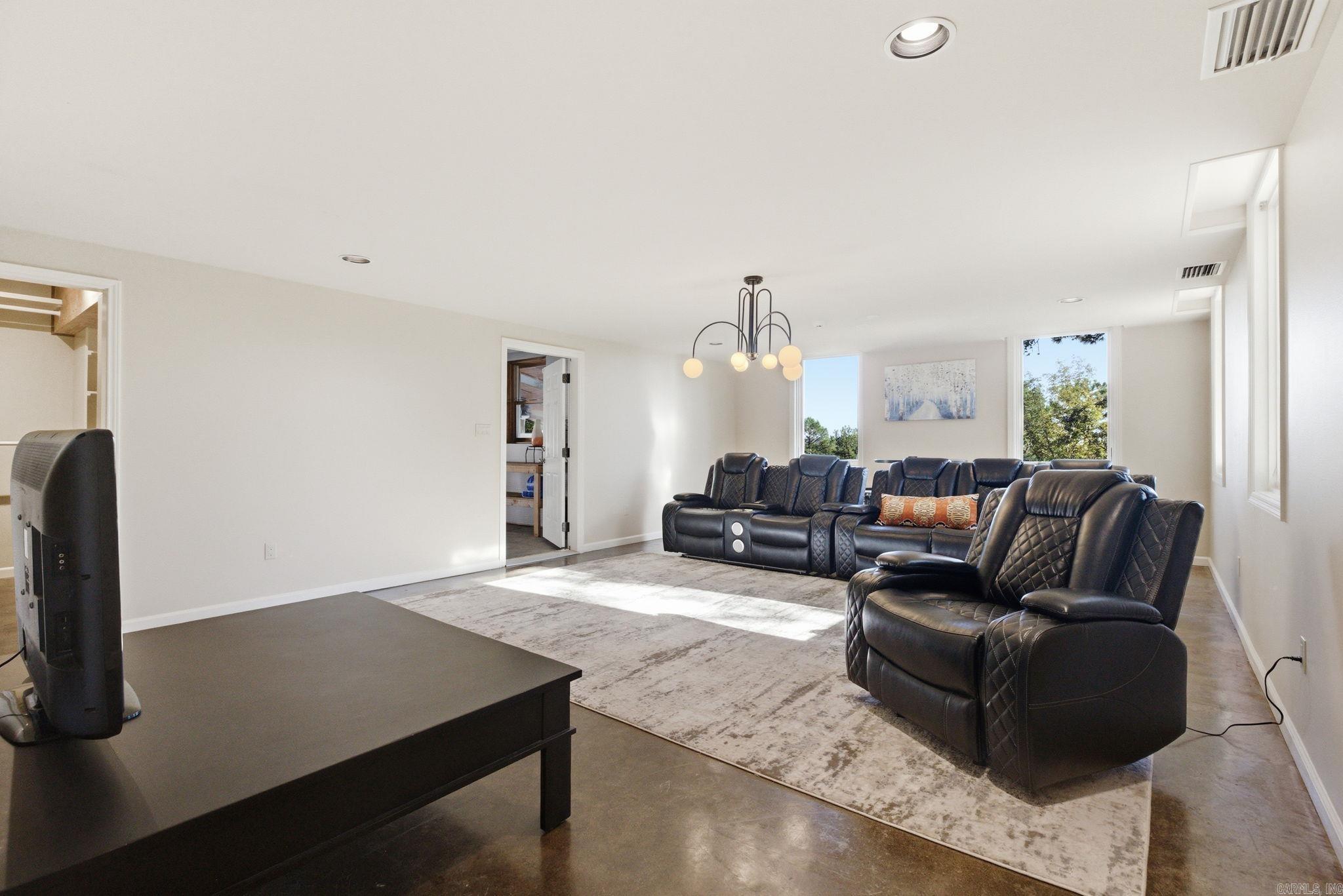 RIVERMIST POINTE ADDN - Residential