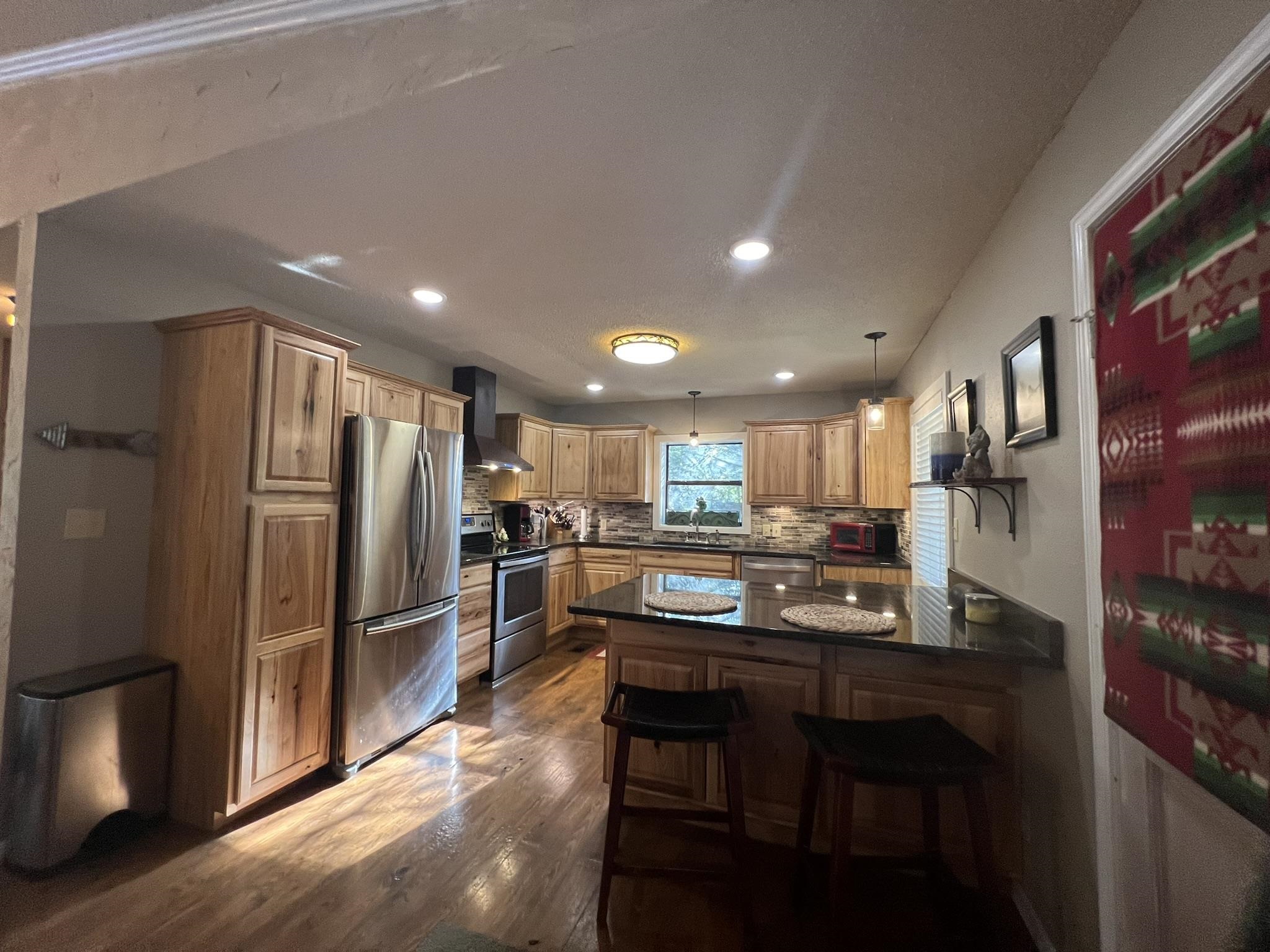 WOODLAND HILLS - Residential