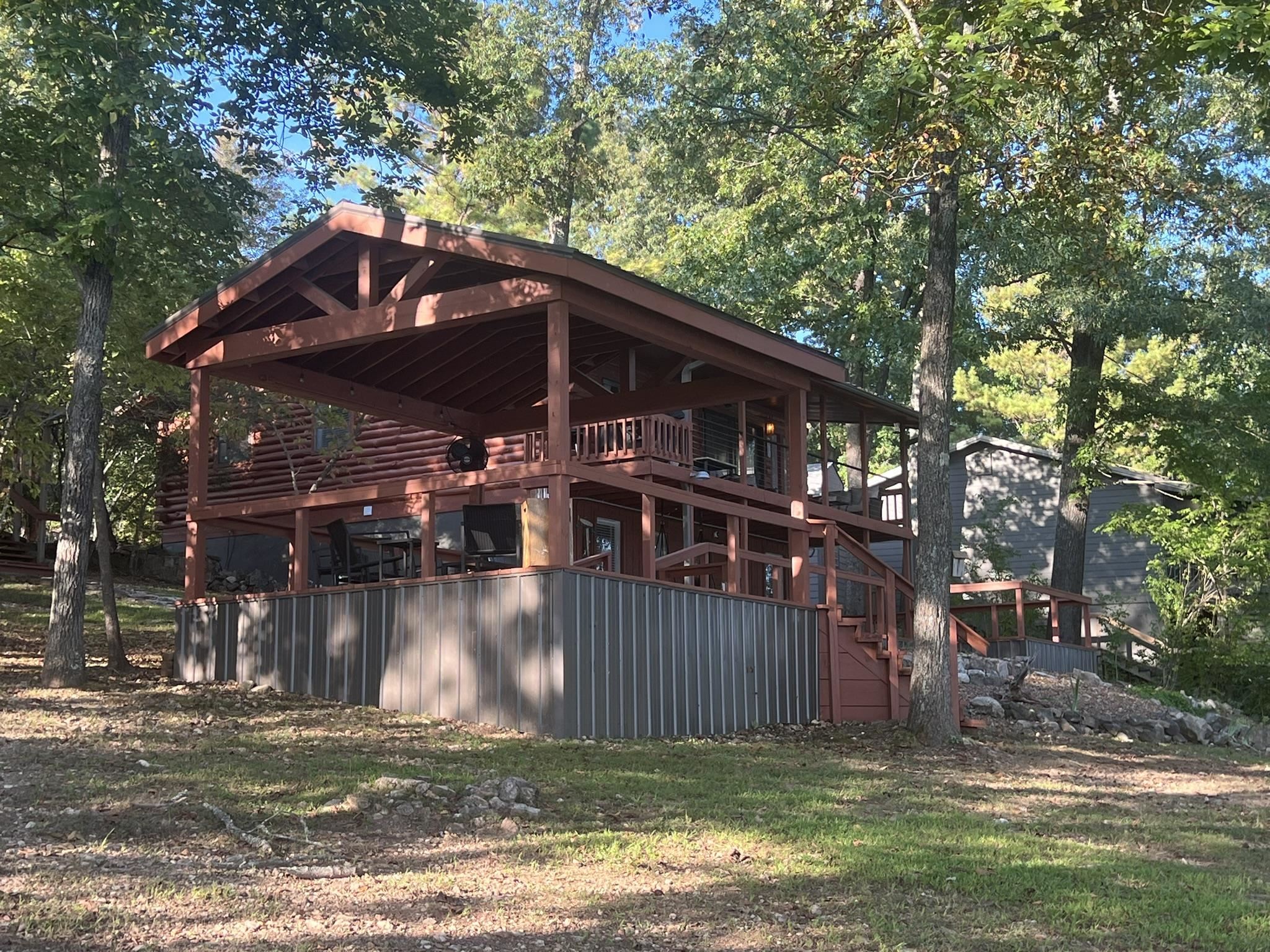 WOODLAND HILLS - Residential