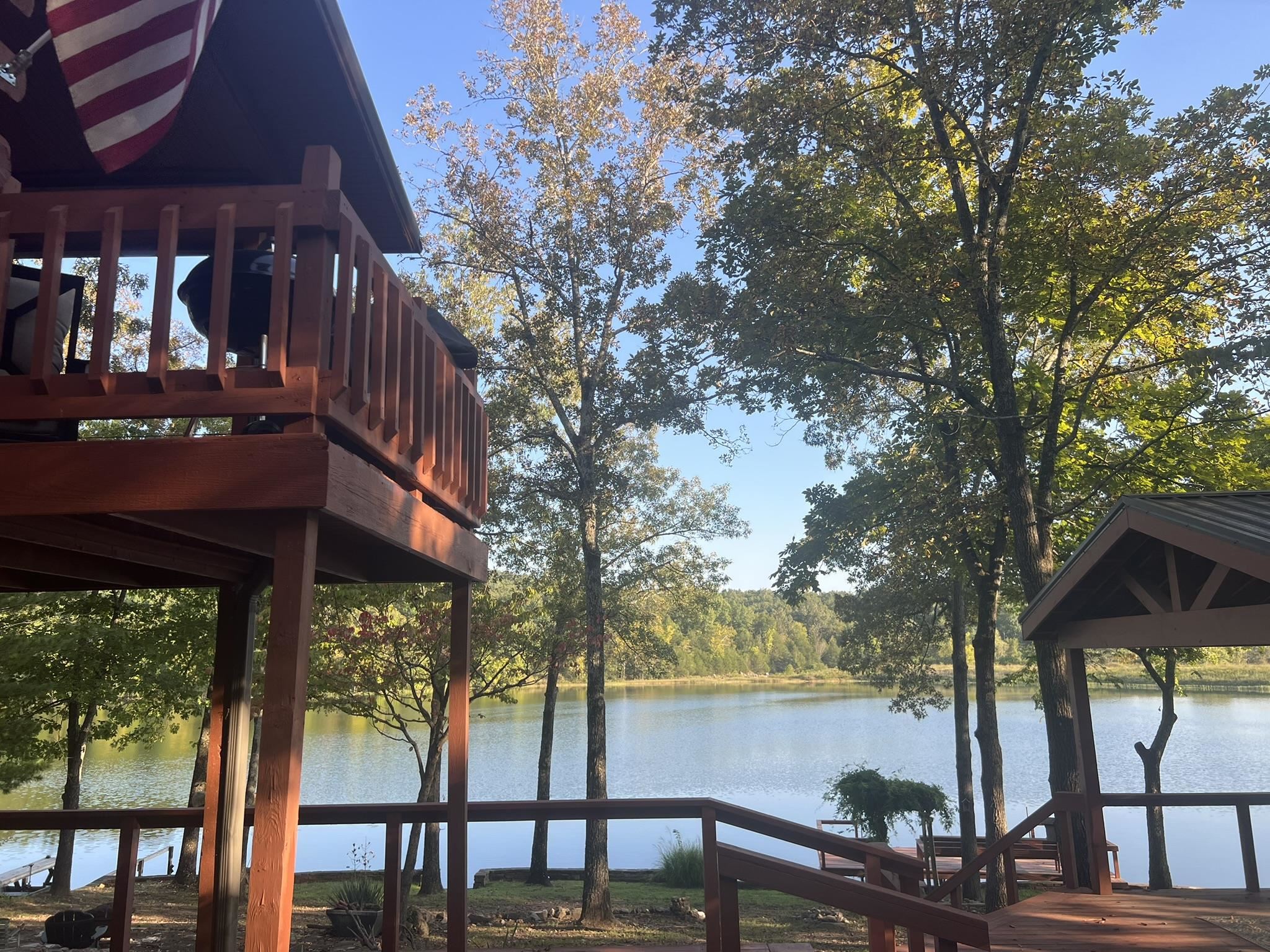 WOODLAND HILLS - Residential