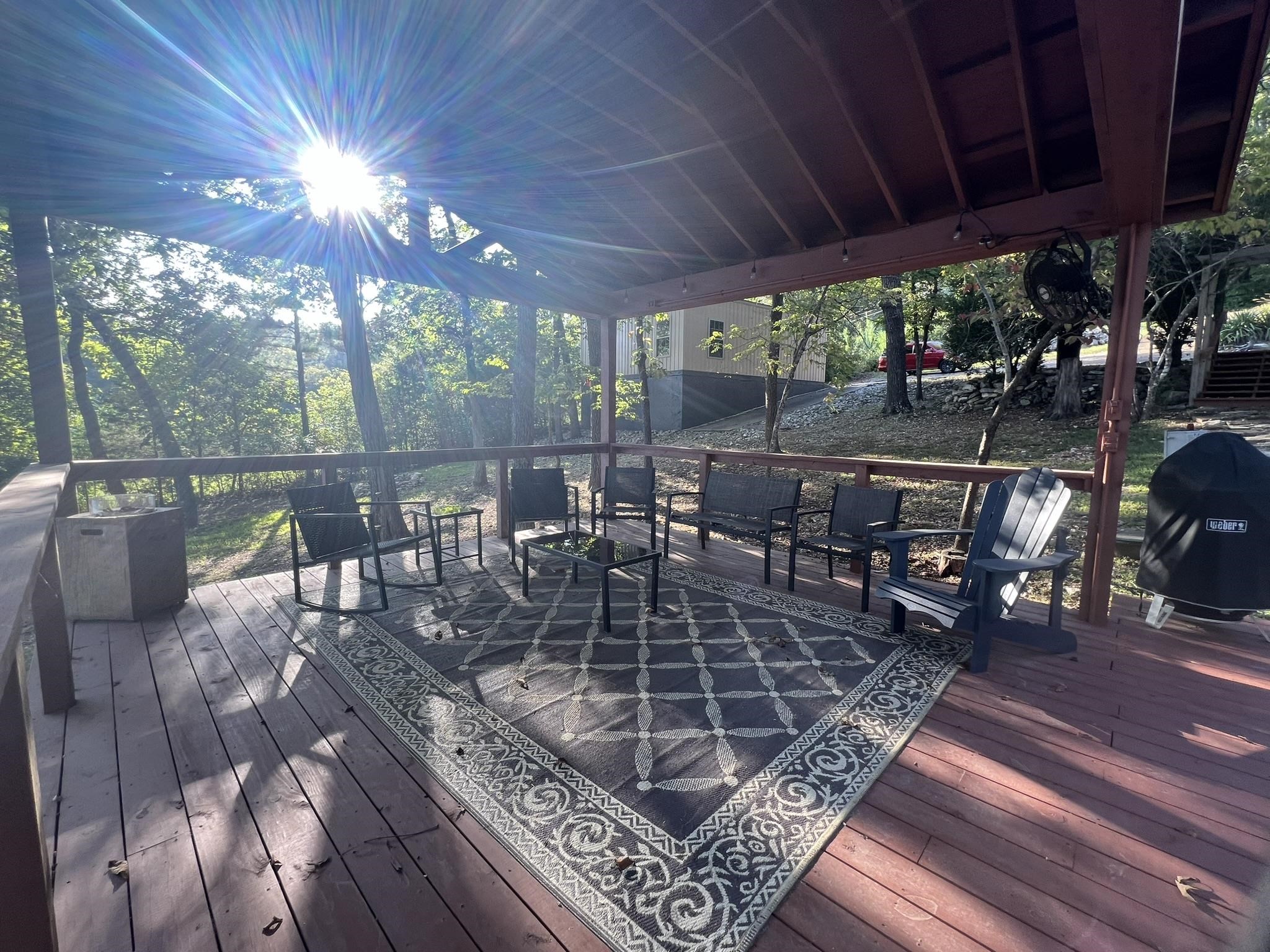 WOODLAND HILLS - Residential