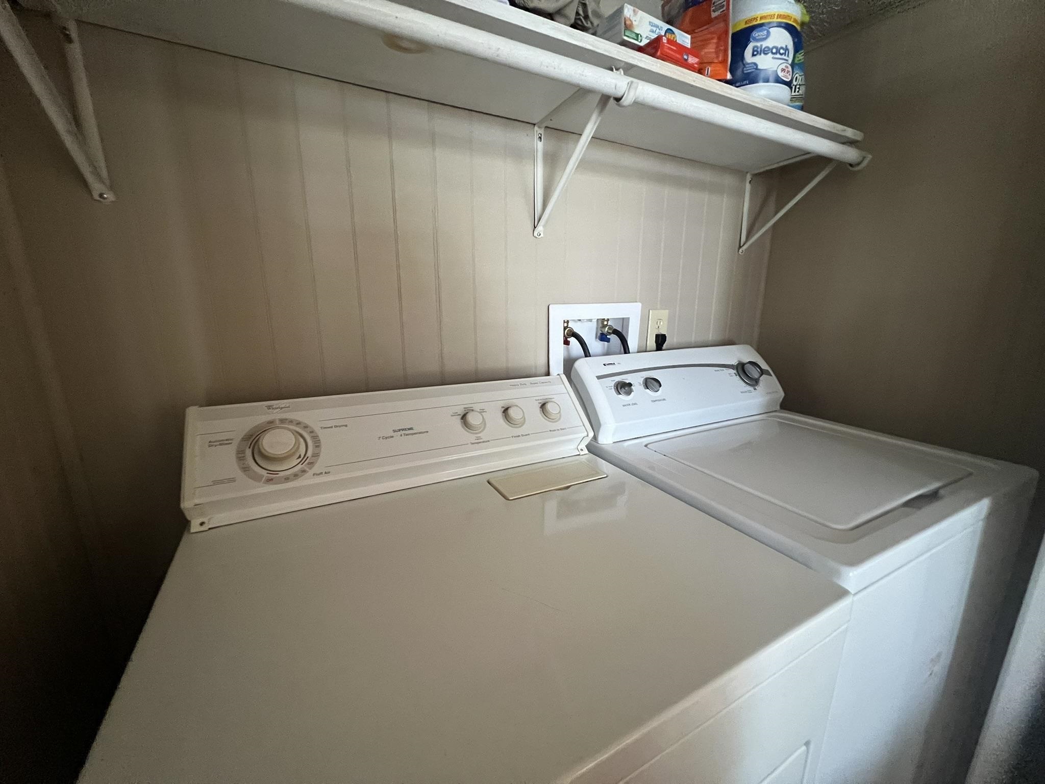 WOODLAND HILLS - Residential