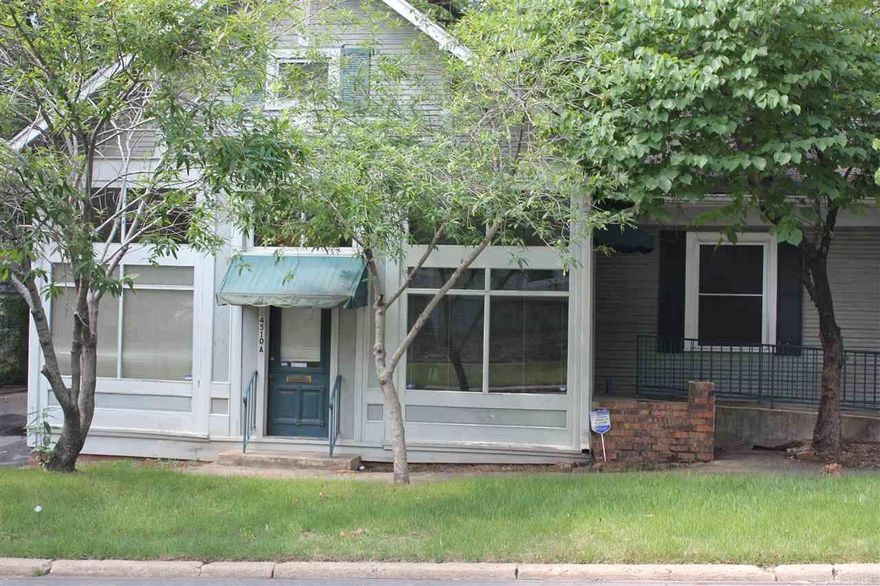 Cute 1BR/1BA apartment located in the Historic Hillcrest district. Walk to all of your favorite shops, restaurants, farmers markets and schools!  Utilities included in Rent.