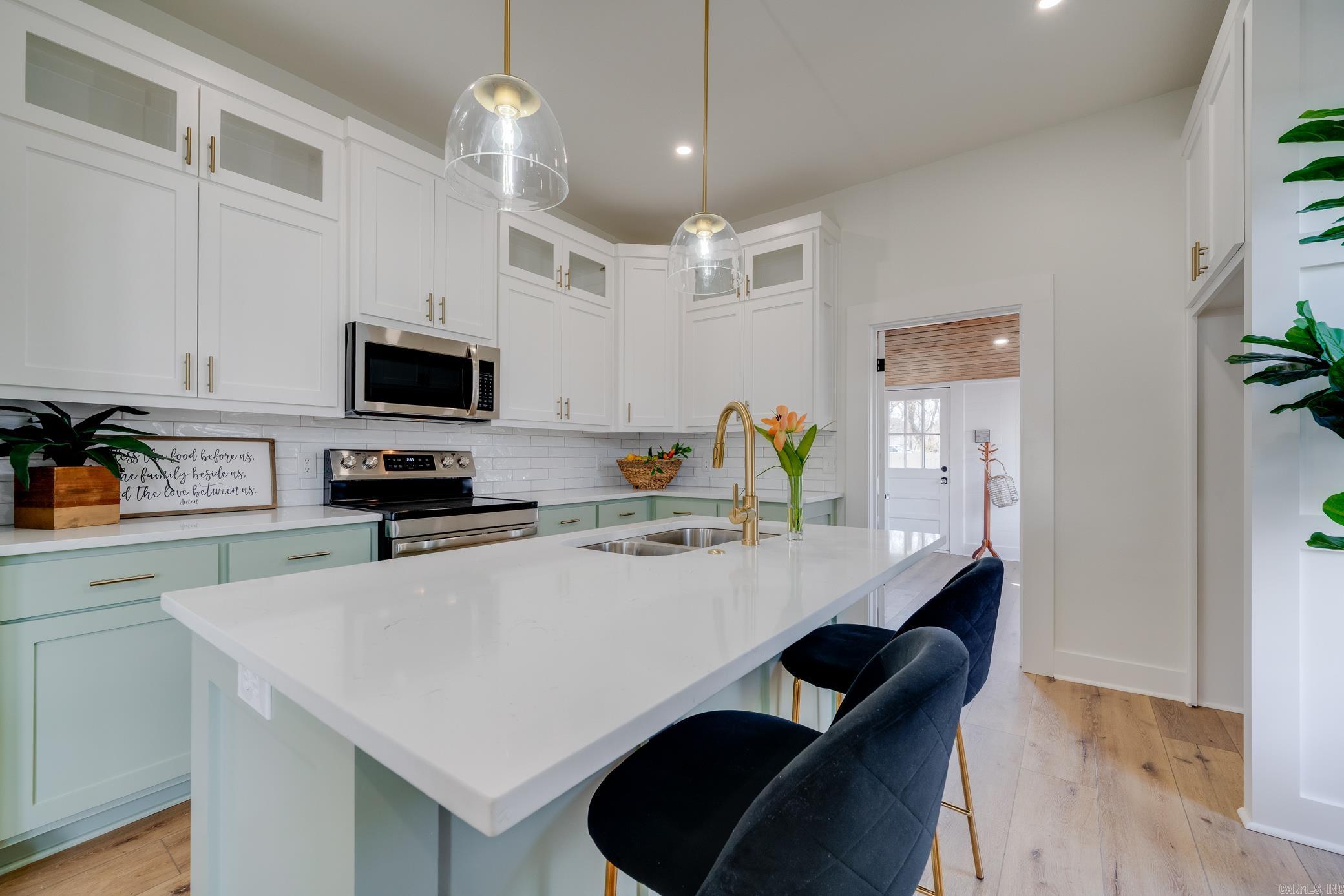 DAVIS & GARVIN - Residential