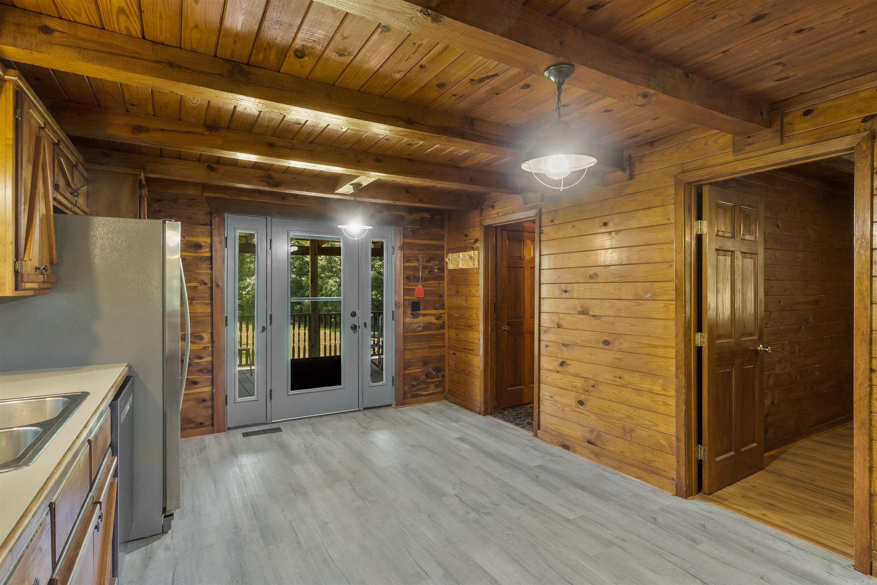 Metes & Bounds - Residential