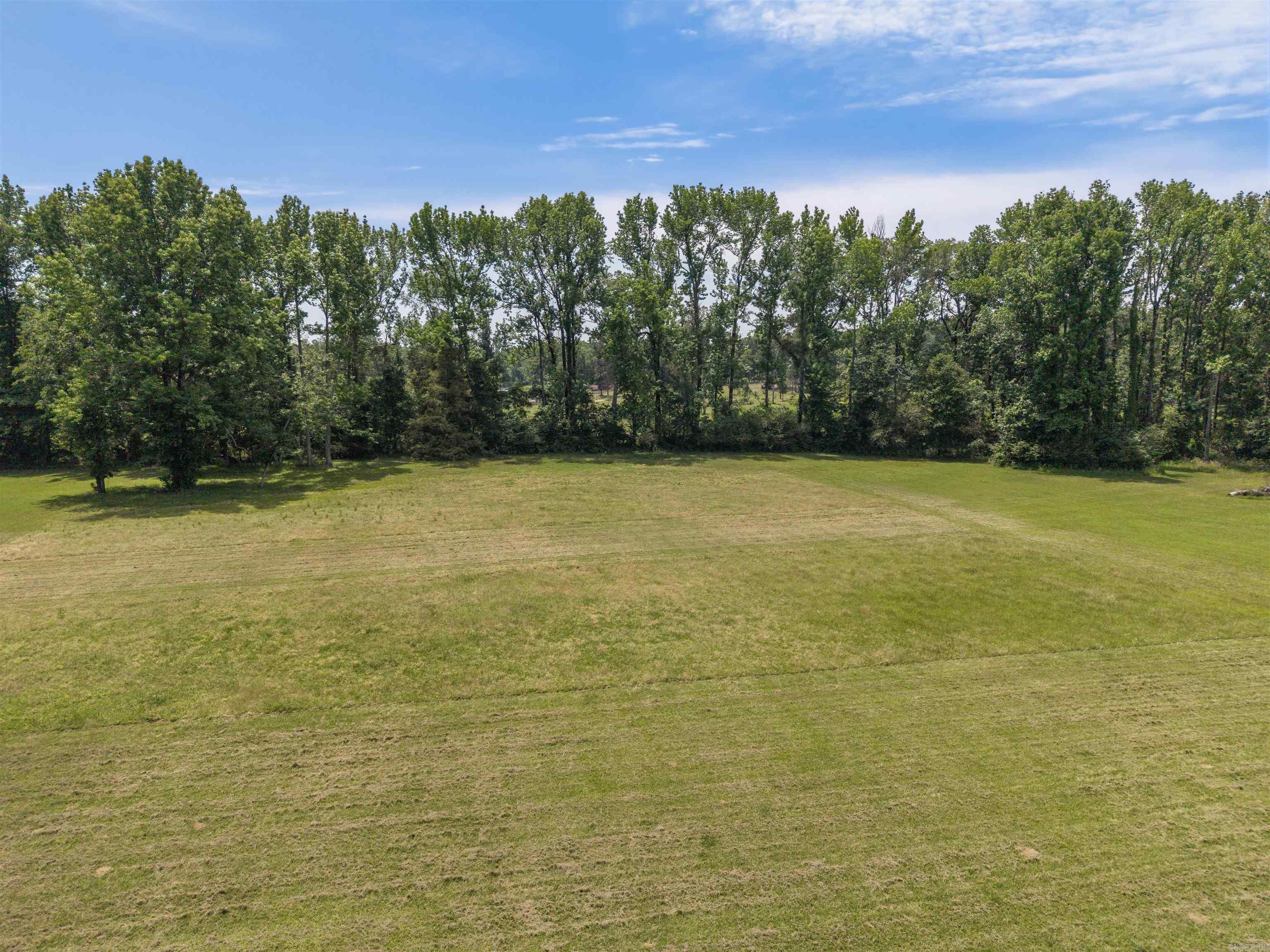 WOODMEADE - Residential