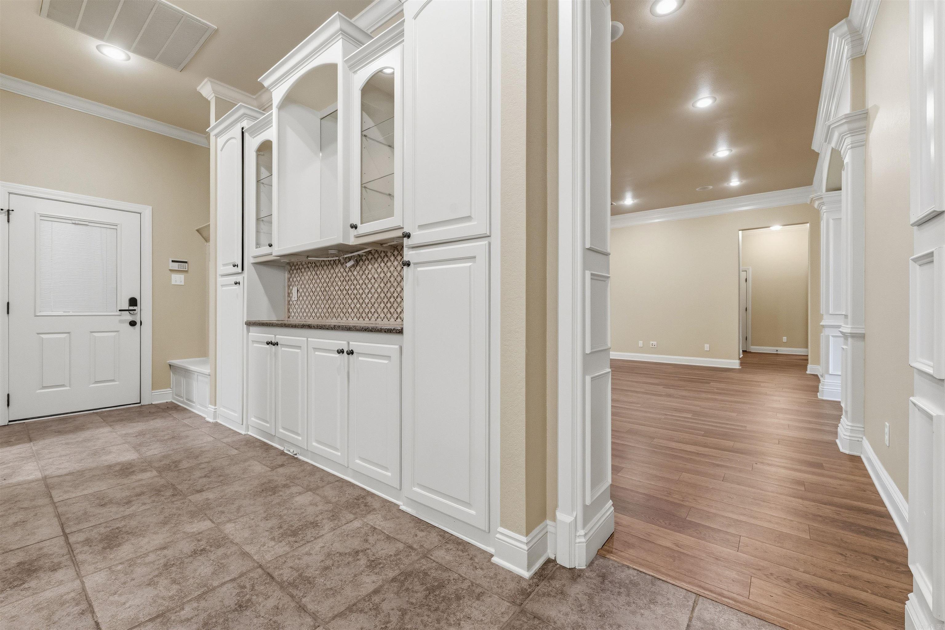 WOODMEADE - Residential