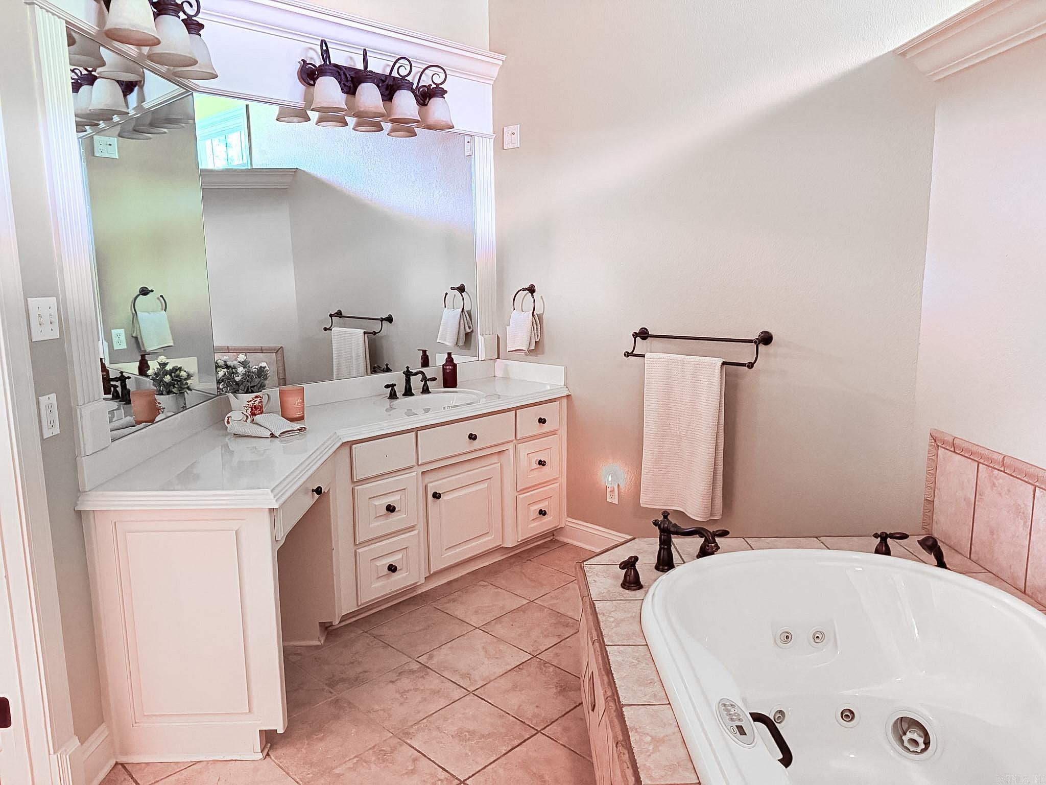 WOODMEADE - Residential