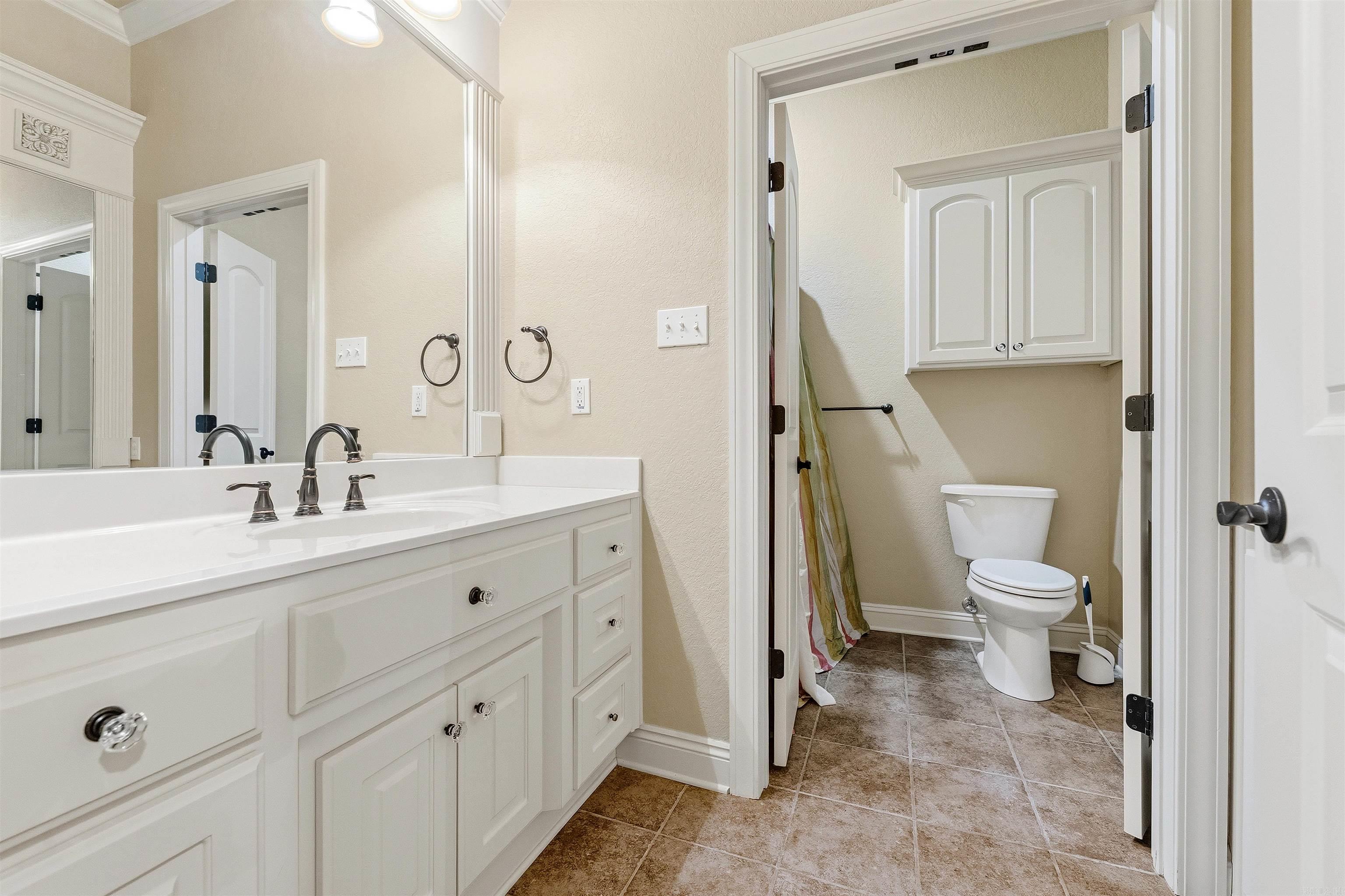 WOODMEADE - Residential